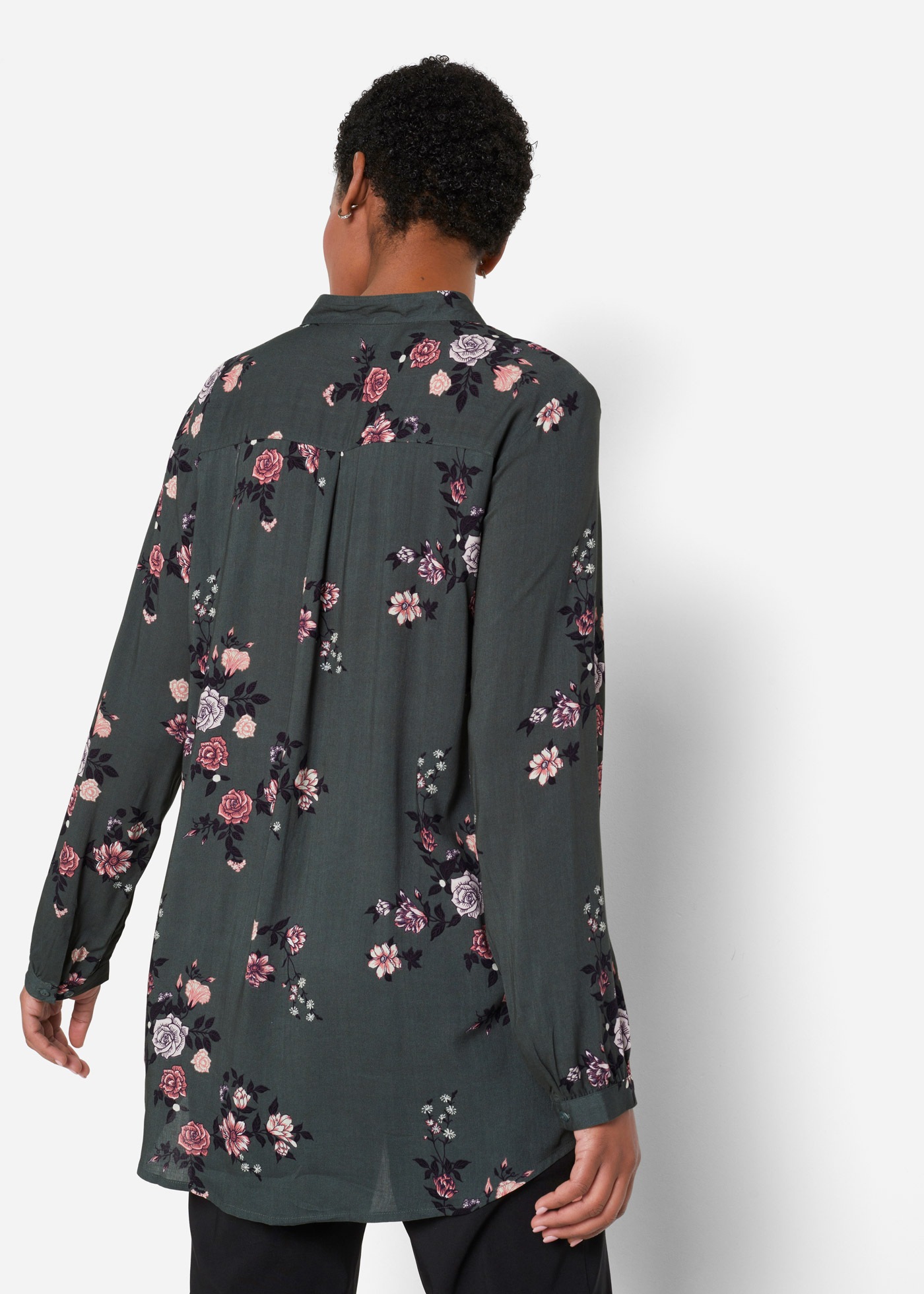 bonprix Longbluse in lockerer Tunika-Passform, aus Viskose, hinten länger geschnitten