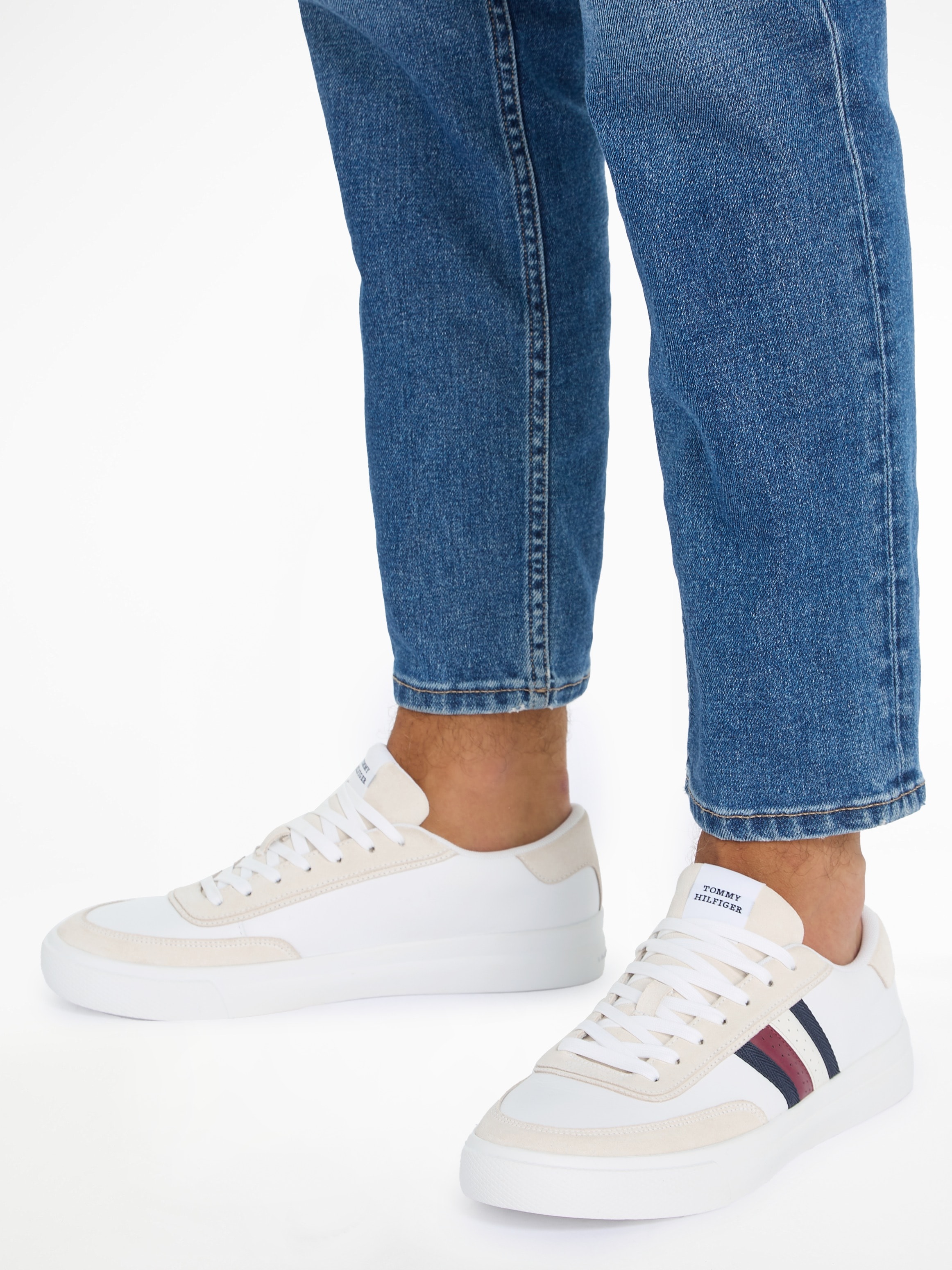 Tommy Hilfiger Sneaker »TH CUPSET RWB LTH«, mit seitlichen Streifen, Freizeitschuh, Halbschuh, Schnürschuh