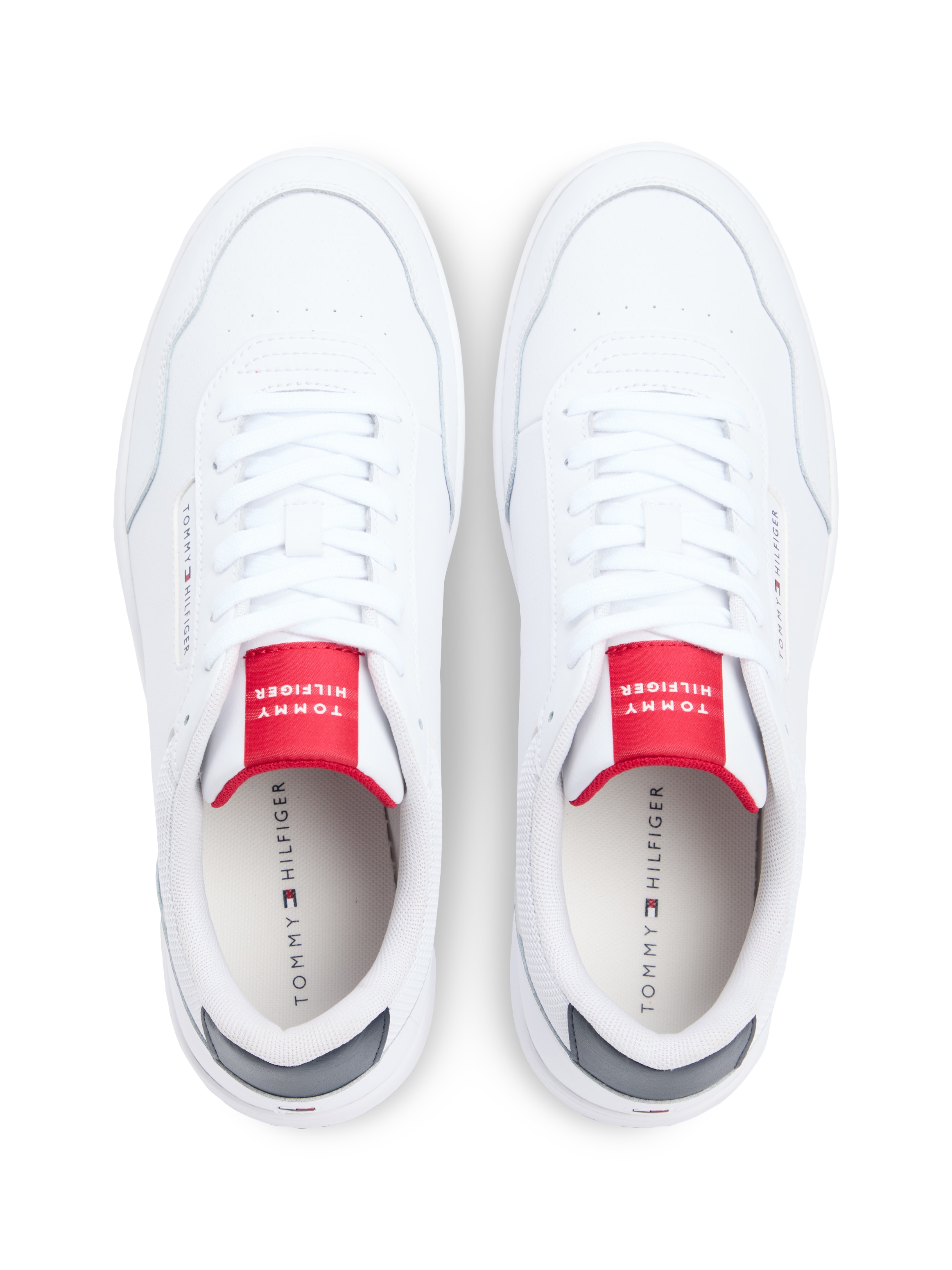 Tommy Hilfiger Sneaker »BASKET CORE LITE LTH«  Freizeitschuh, Halbschuh, Schnürschuh mit Logo an der Schuhzuge