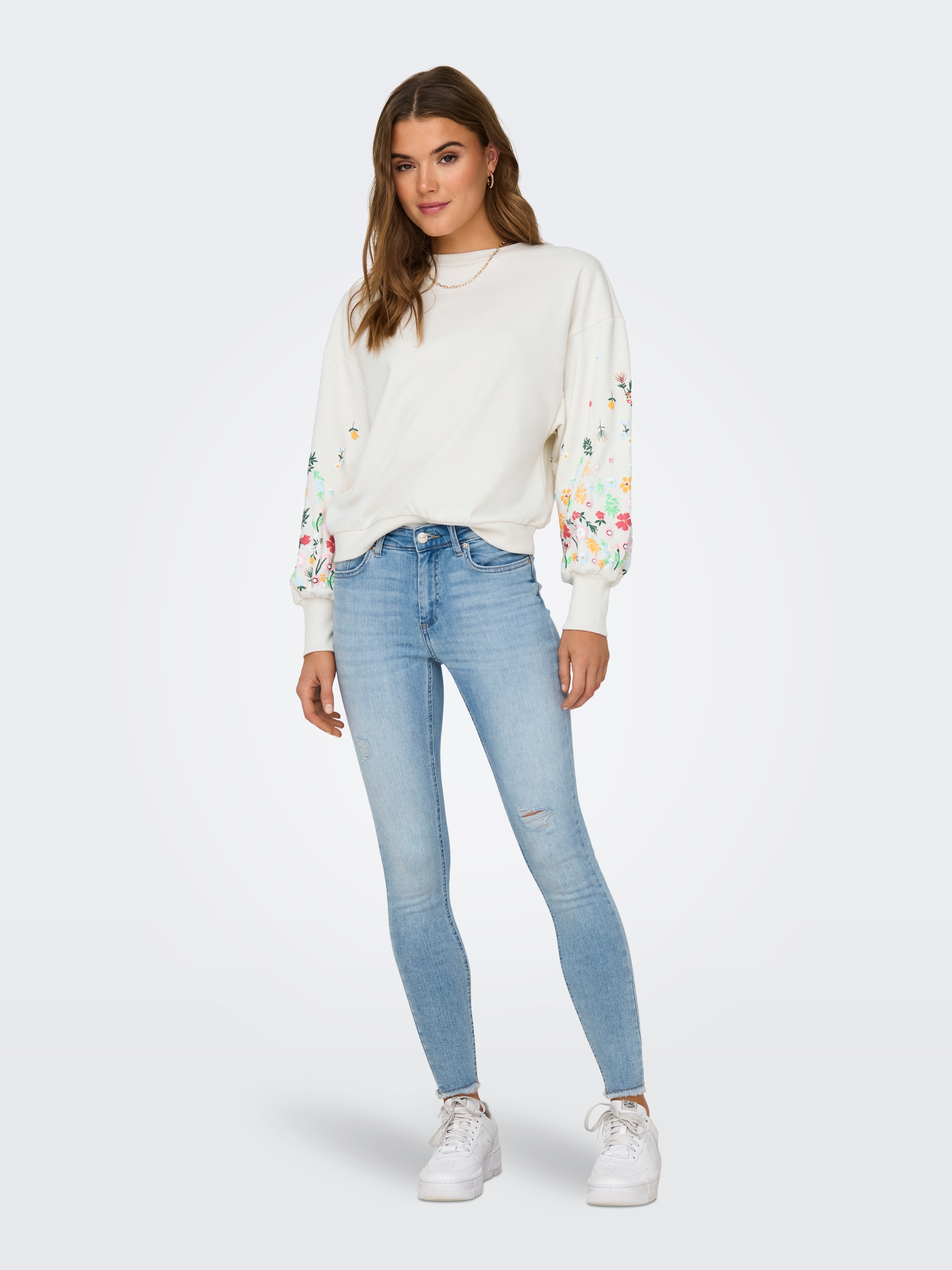 ONLY Sweatshirt »ONLBROOKE L/S O-NECK FLOWER SWT«, Baumwollmischung, regular fit

