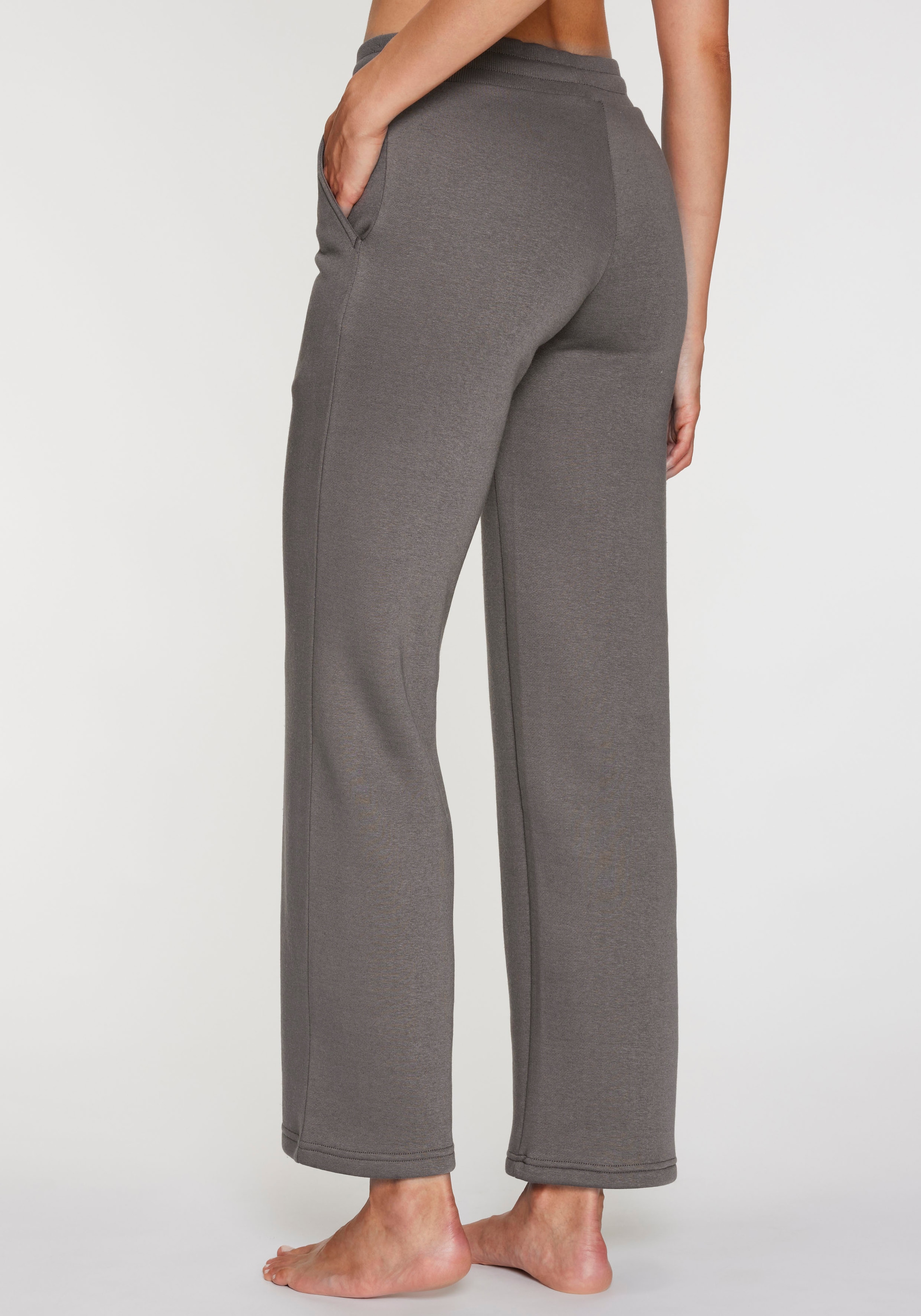 H.I.S Relaxhose  mit weitem Bein und aus ultraweicher Sweatqualität, Loungewear