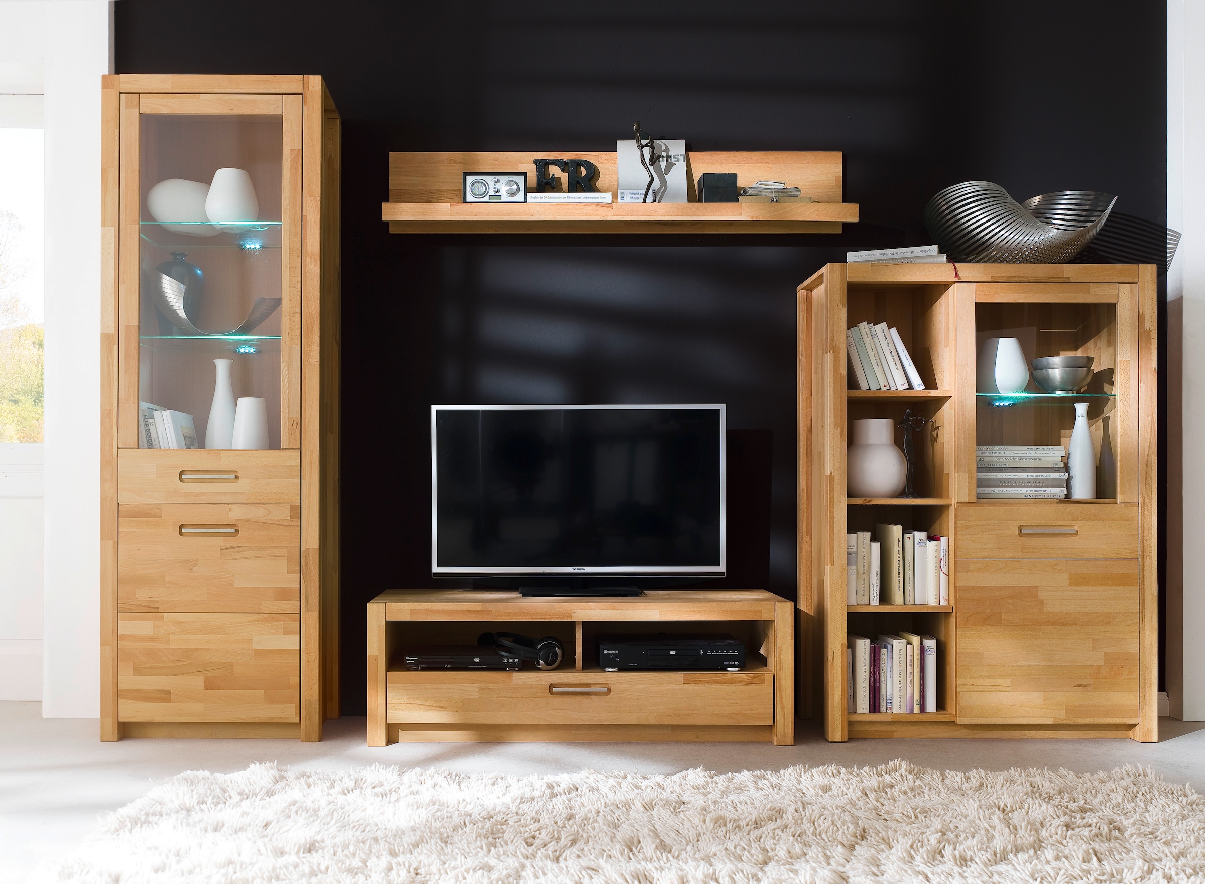 MCA living Vitrine »Fenja Standvitrine, Glasvitrine, Stauraumvitrine, Hochschrank«, (1 St.), Massivholz,Kernbuche,Metallgriffe,1 Holztür,1 Glastür, Breite 66 cm