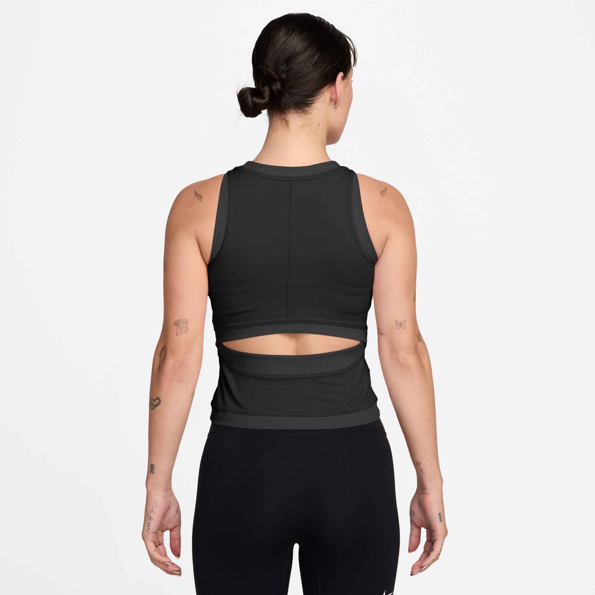 Nike Trainingstop »W NK ONE DF TANK B« mit Rundhalsausschnitt, aus Polyester und Elasthan, schnell trocknend