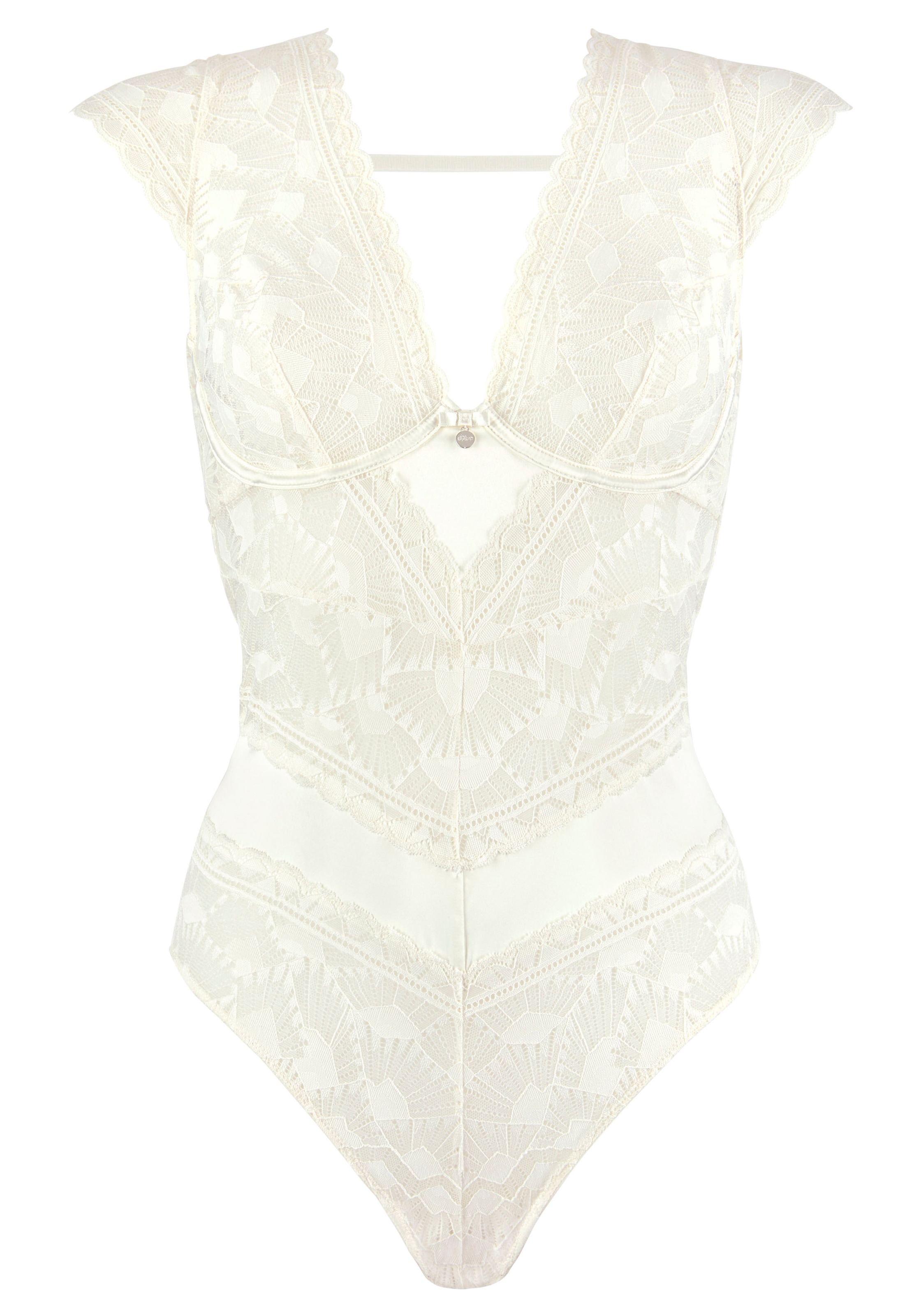 s.Oliver Body »Adèle«, aus dezent transparenter, floraler Spitze, sexy Dessous