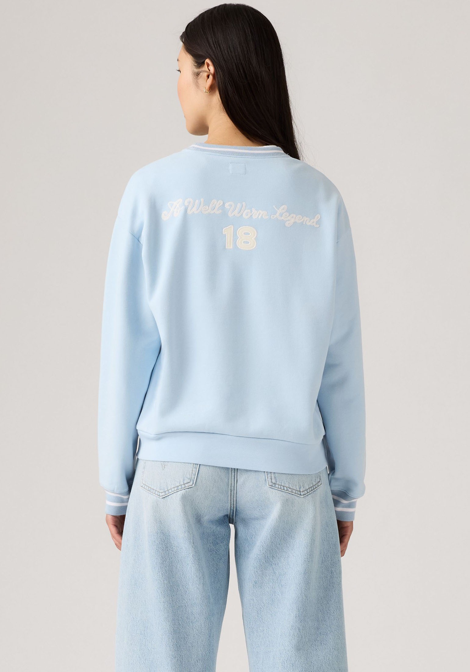 Levi's® Sweatshirt »GR HERITAGE SPORT«, mit Stickerei im Front- und Rückenbereich