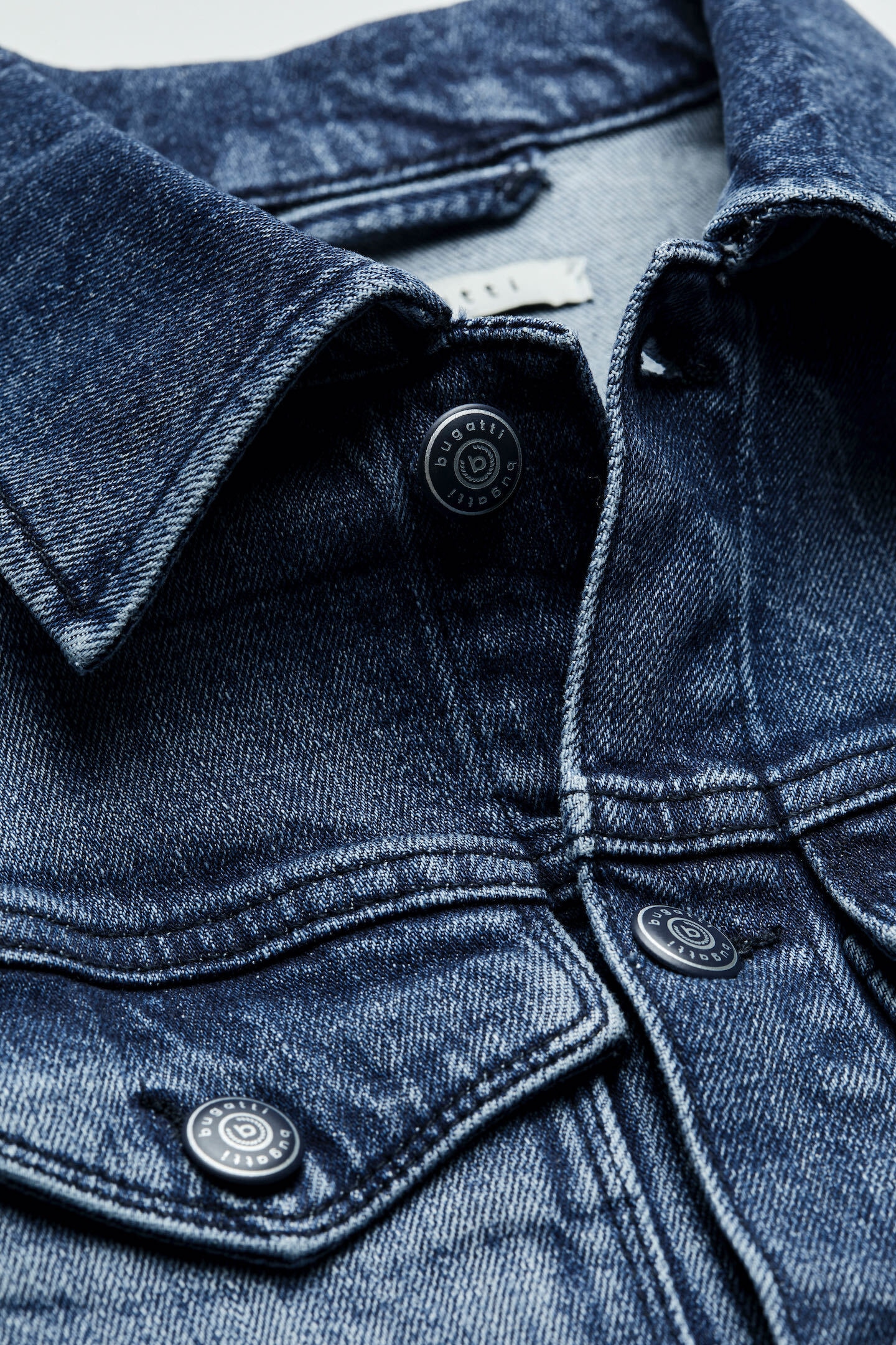 bugatti Jeansjacke, ohne Kapuze, in Used-Optik