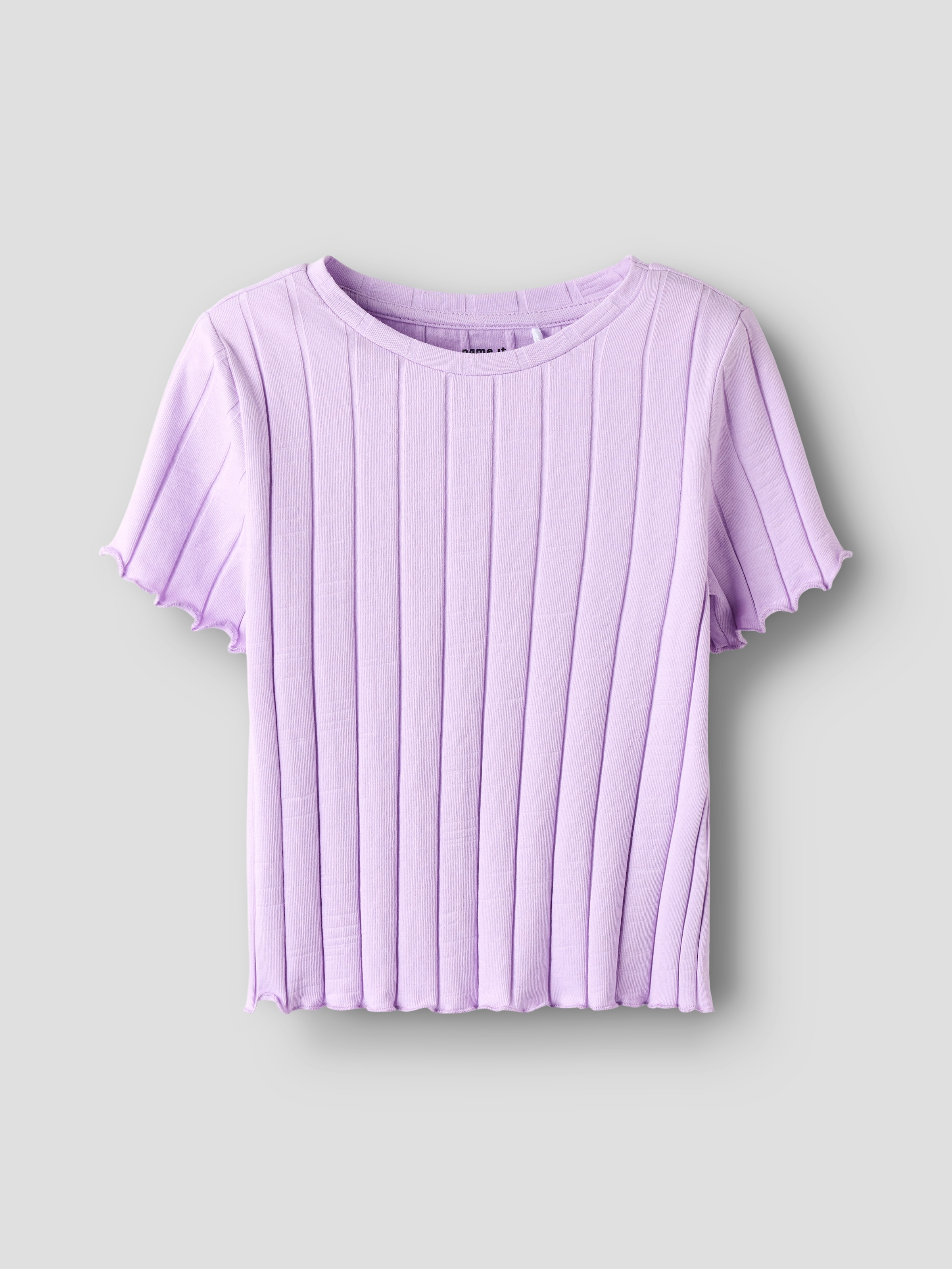 Name It T-Shirt »NKFNORALINA SS CROP TOP NOOS«, in toller Rippen-Qualität und mit gewellten Säumen