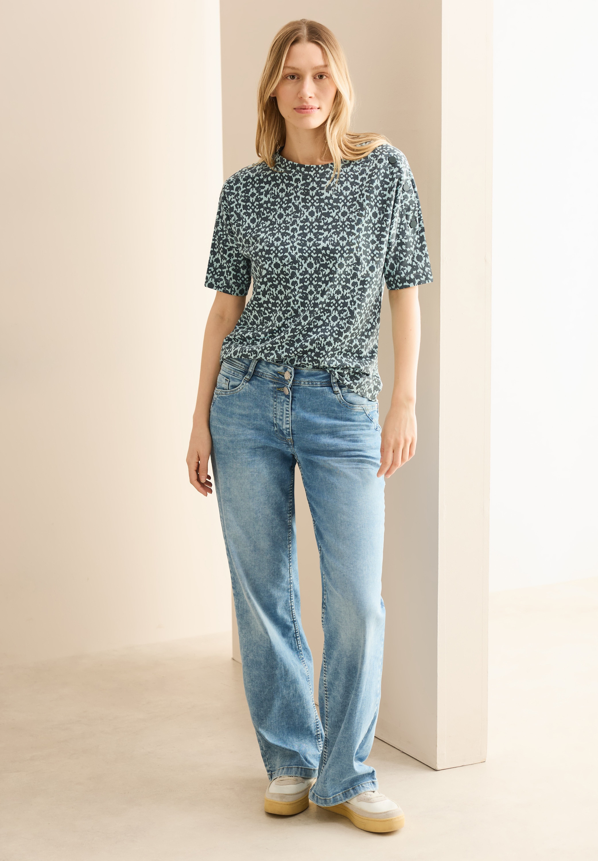 Cecil Print-Shirt, mit Minimalprint und Knopfdetail