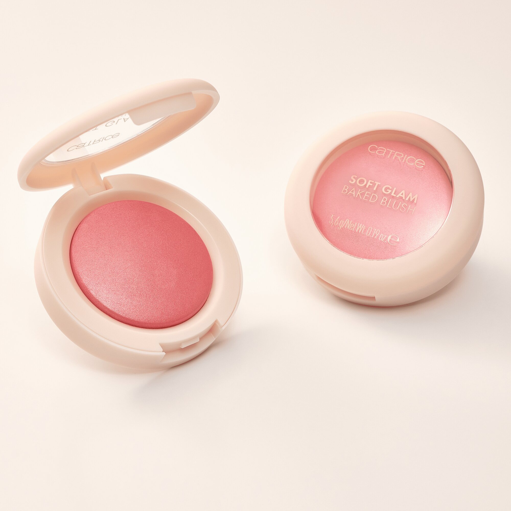 Catrice Rouge »Soft Glam Baked Blush« Lichtreflektierende Perlen für eine natürliche Ausstrahlung