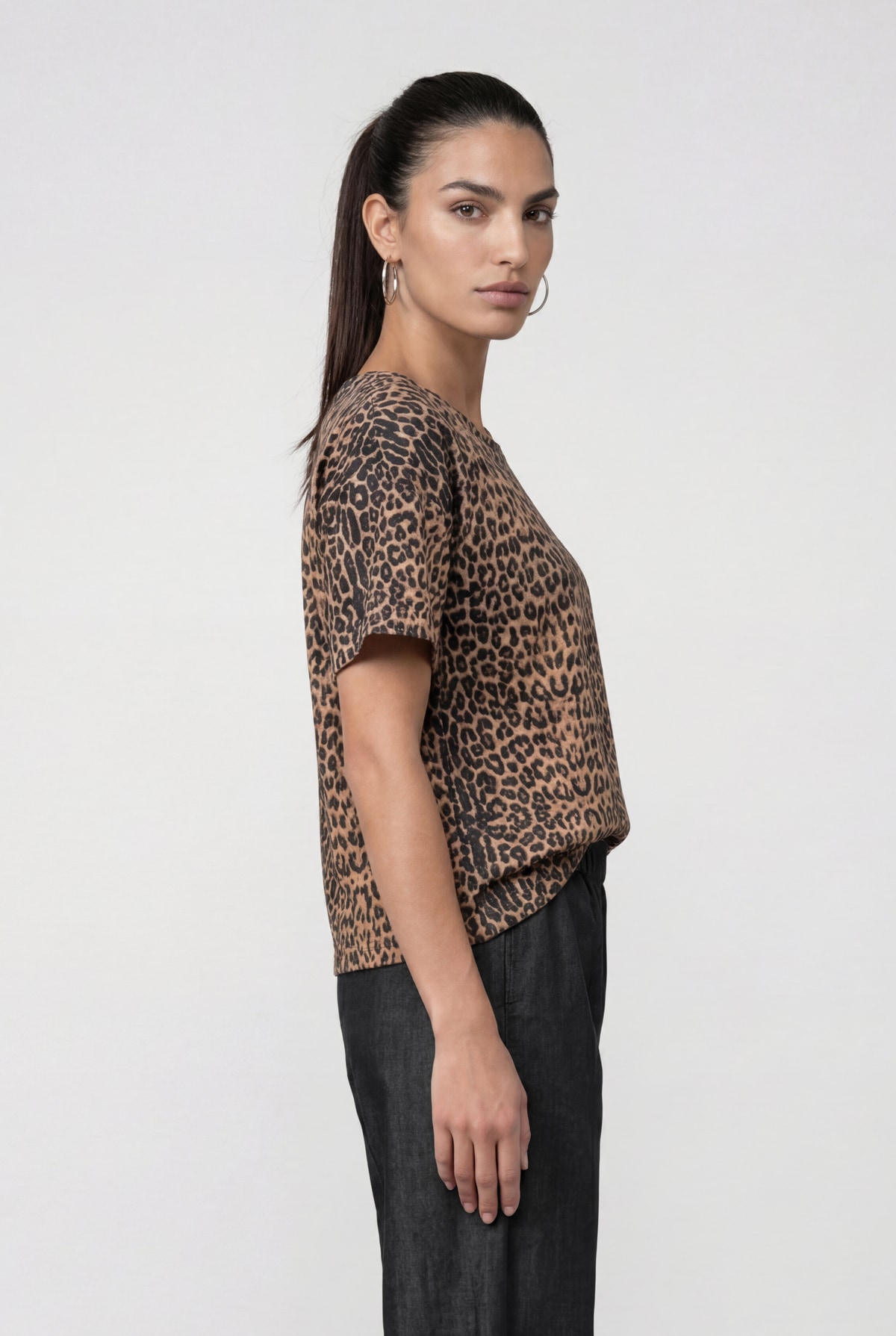 Monari T-Shirt »Shirt Leo allover« Rundhalsausschnitt, Kurzarm, Brusttasche, Leomuster
