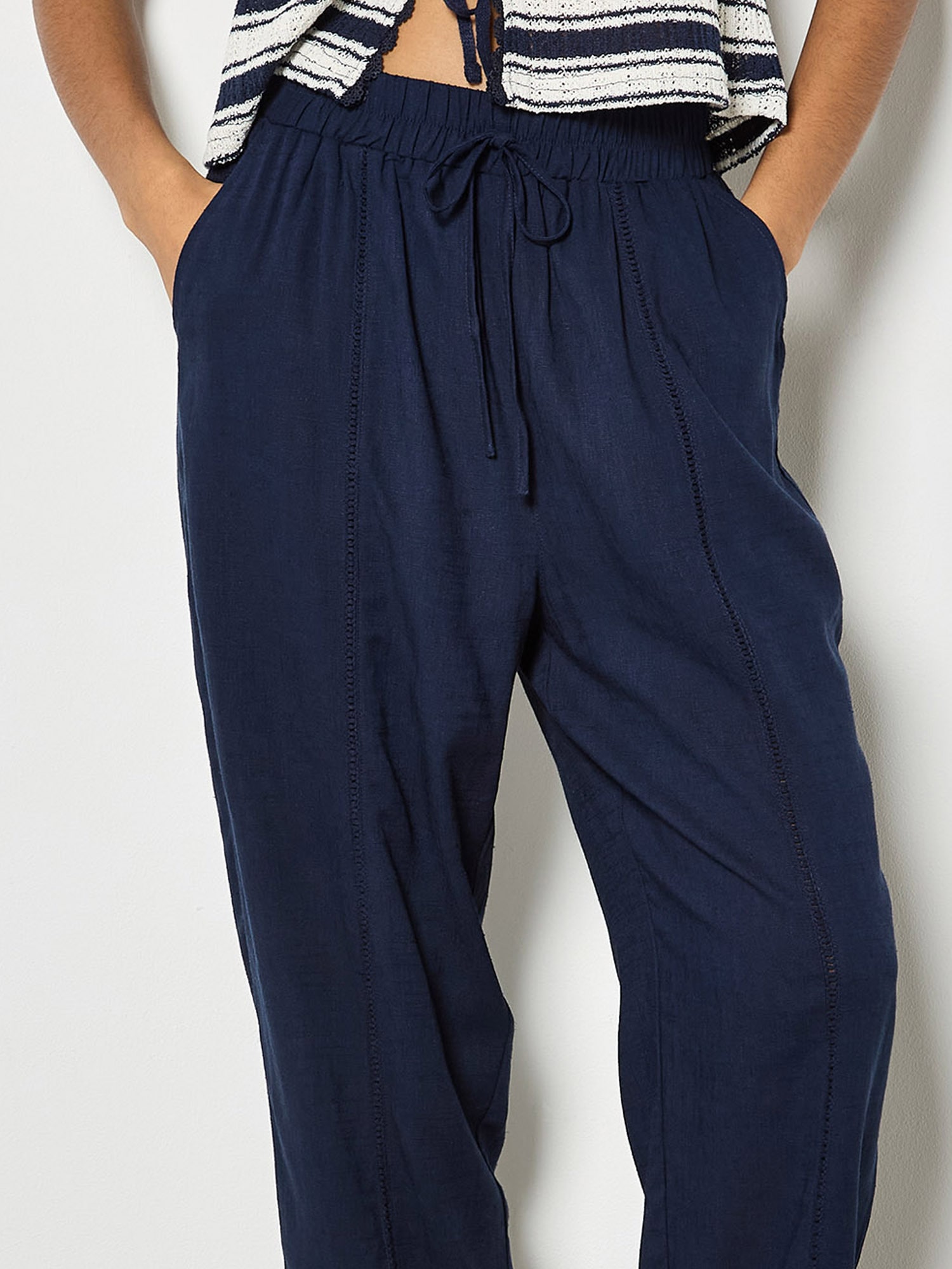 Apricot Leinenhose »Jogginghose aus Leinen«  mit Ziernaht-Einsätzen
