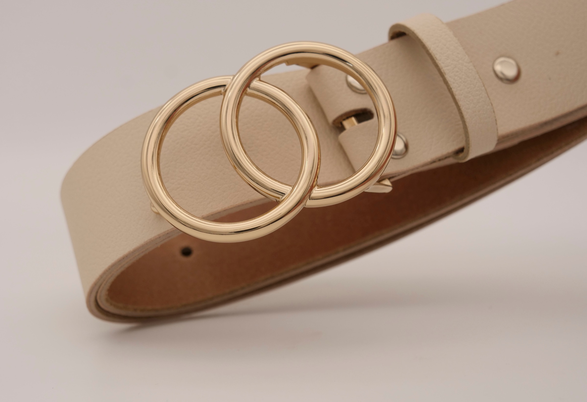 AnnaMatoni Ledergürtel mit goldener Schließe