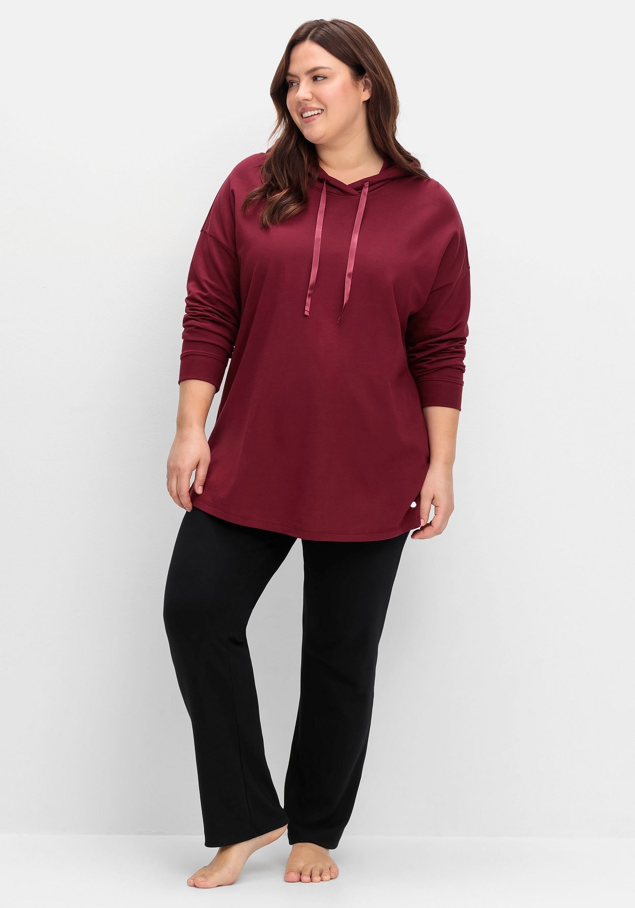 Sheego Kapuzensweatshirt »Sweatshirt mit überschnittenen Schultern«, mit überschnittenen Schultern