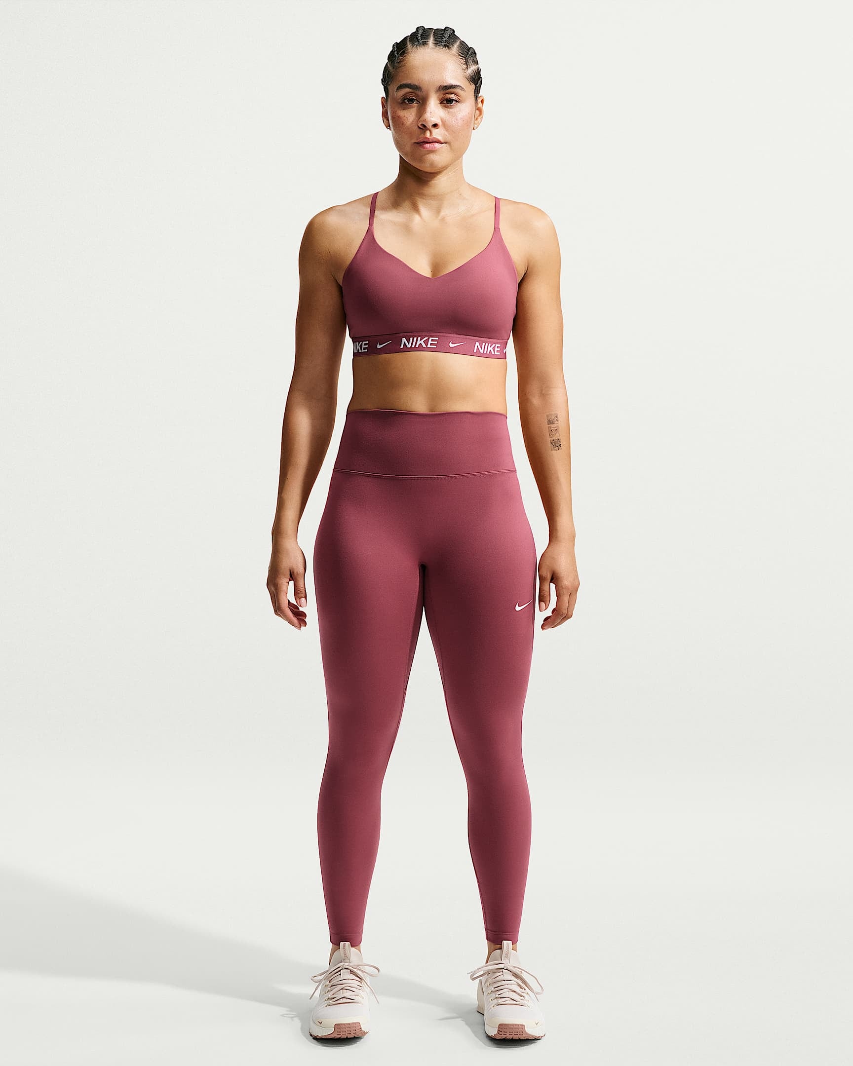 Nike Sport-BH »W NK DF INDY LGT SPT BRA« ohne Bügel, mit Markenlabel, atmungsaktiv, schnell trocknend