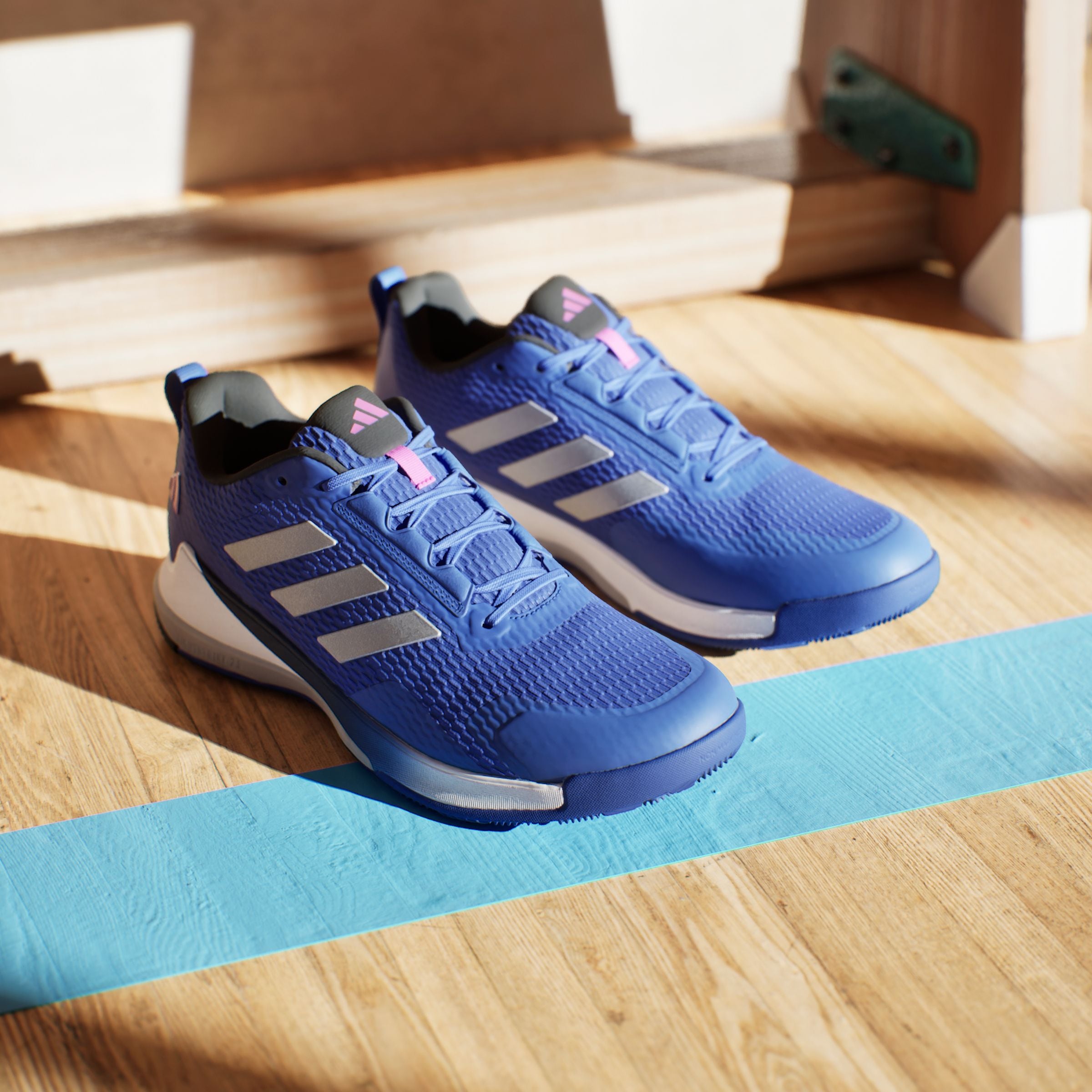 adidas Performance Hallenschuh »NOVAFLIGHT 2 INDOOR«, besonders geeignet für Handball und Volleyball