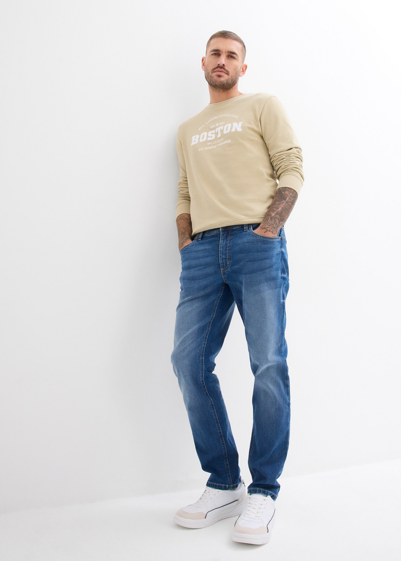 bonprix Regular-fit-Jeans »Regular Fit Stretch-Jeans, Straight« Regular-fit-Passform, mit Elasthan-Anteil, im Casual Stil
