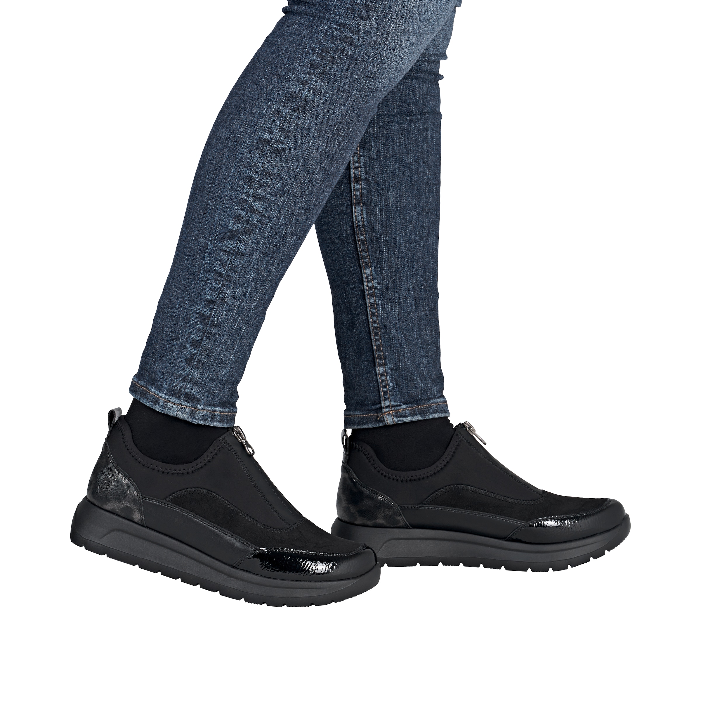 Remonte Plateausneaker, Halbschuh, Casual-Sneaker mit Lackdetails