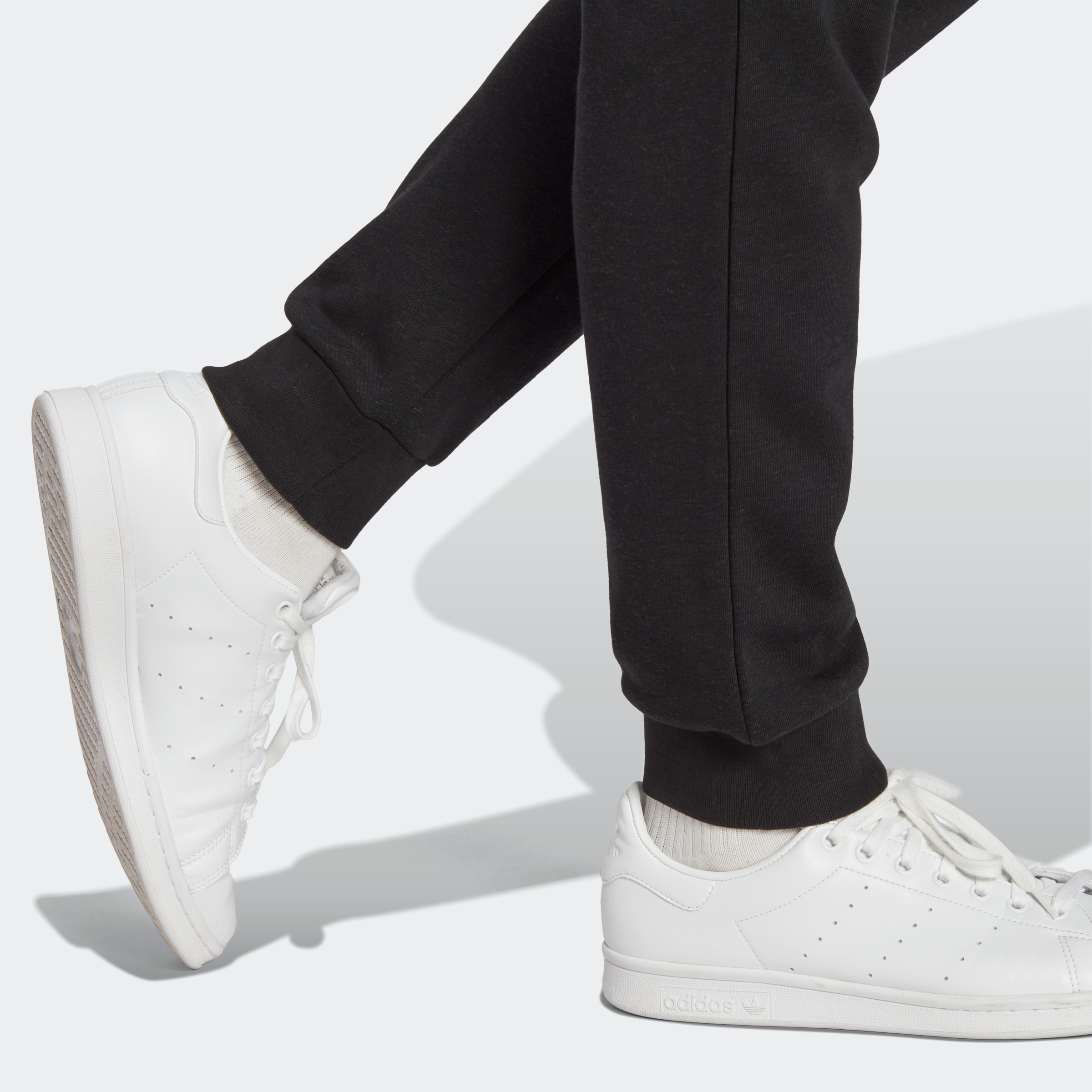 adidas Originals Sporthose »ESSENTIALS+ MADE WITH HEMP«, (1 tlg.)