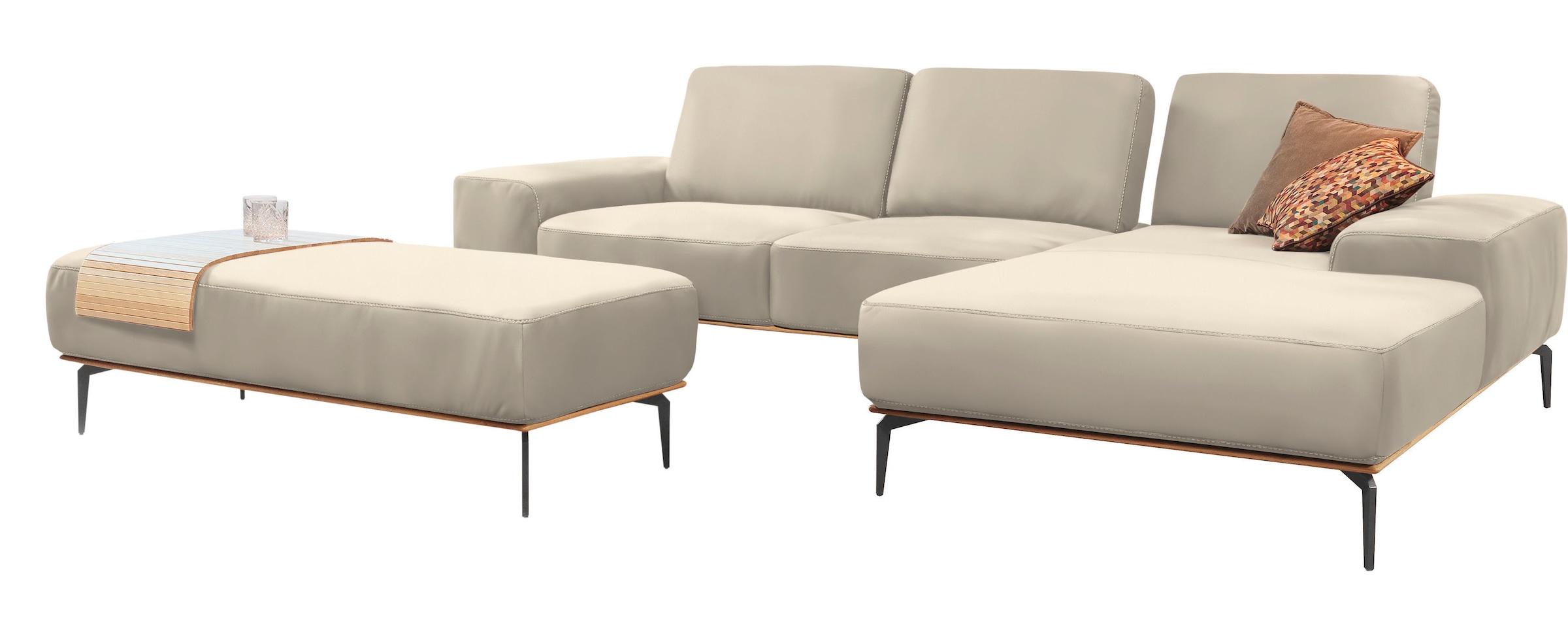 W.SCHILLIG Ecksofa »run, Designsofa mit tollem Sitzkomfort, bequem, L-Form«, mit Holzsockel, Füße in Schwarz pulverbeschichtet, Breite 319 cm
