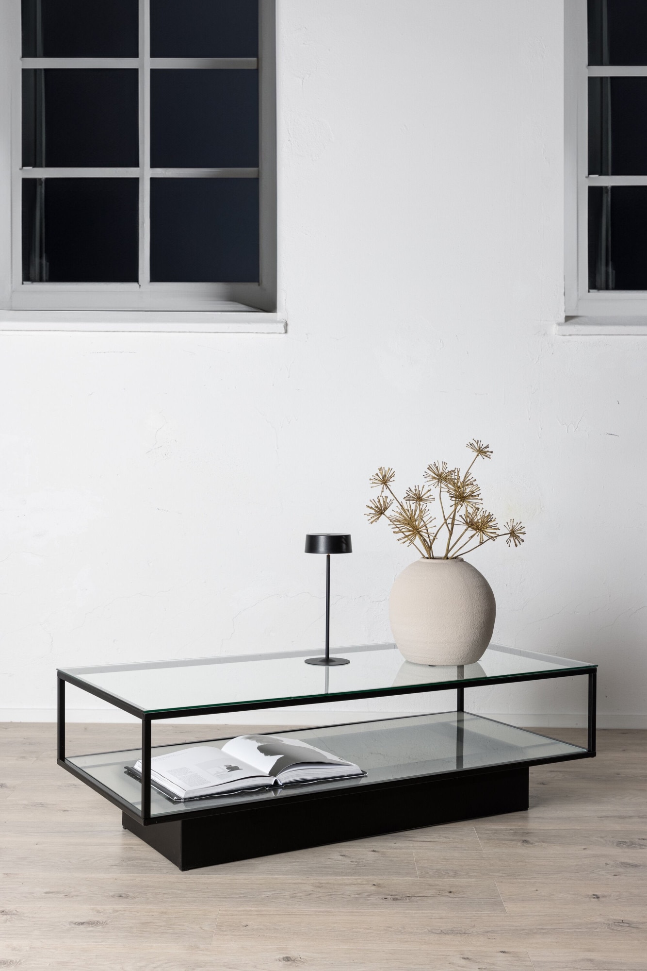 Venture Home Couchtisch »Maglehem, rechteckiger Couchtisch mit Glasplatte, 130 × 60 cm« Sofatisch, Glas, Stahl, schlank, modern, edel