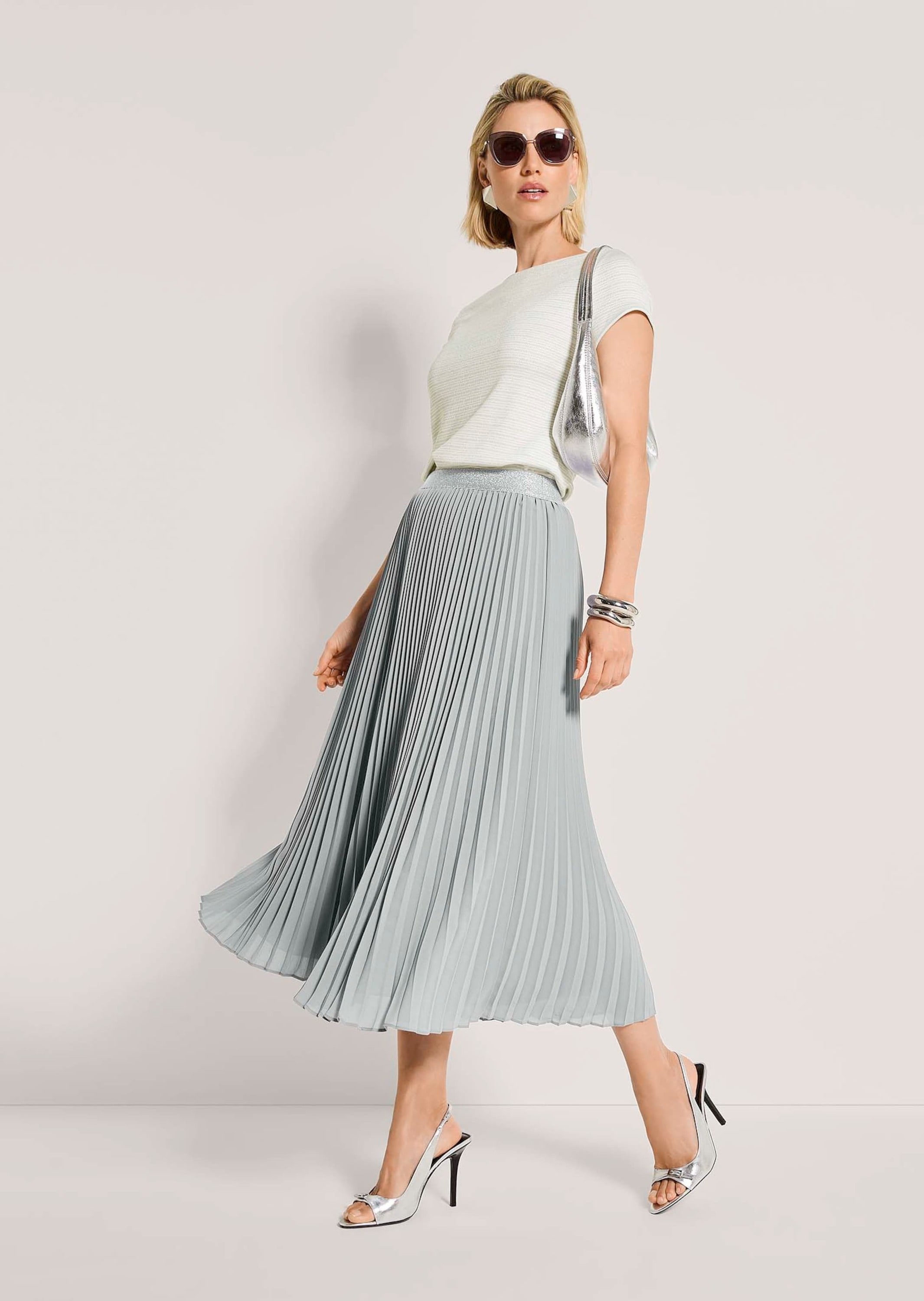 MADELEINE Kurzarmshirt »Blusenshirt Elegantes Shirt mit Glanzgarn, Kurzarm« Feines Glanzgarn