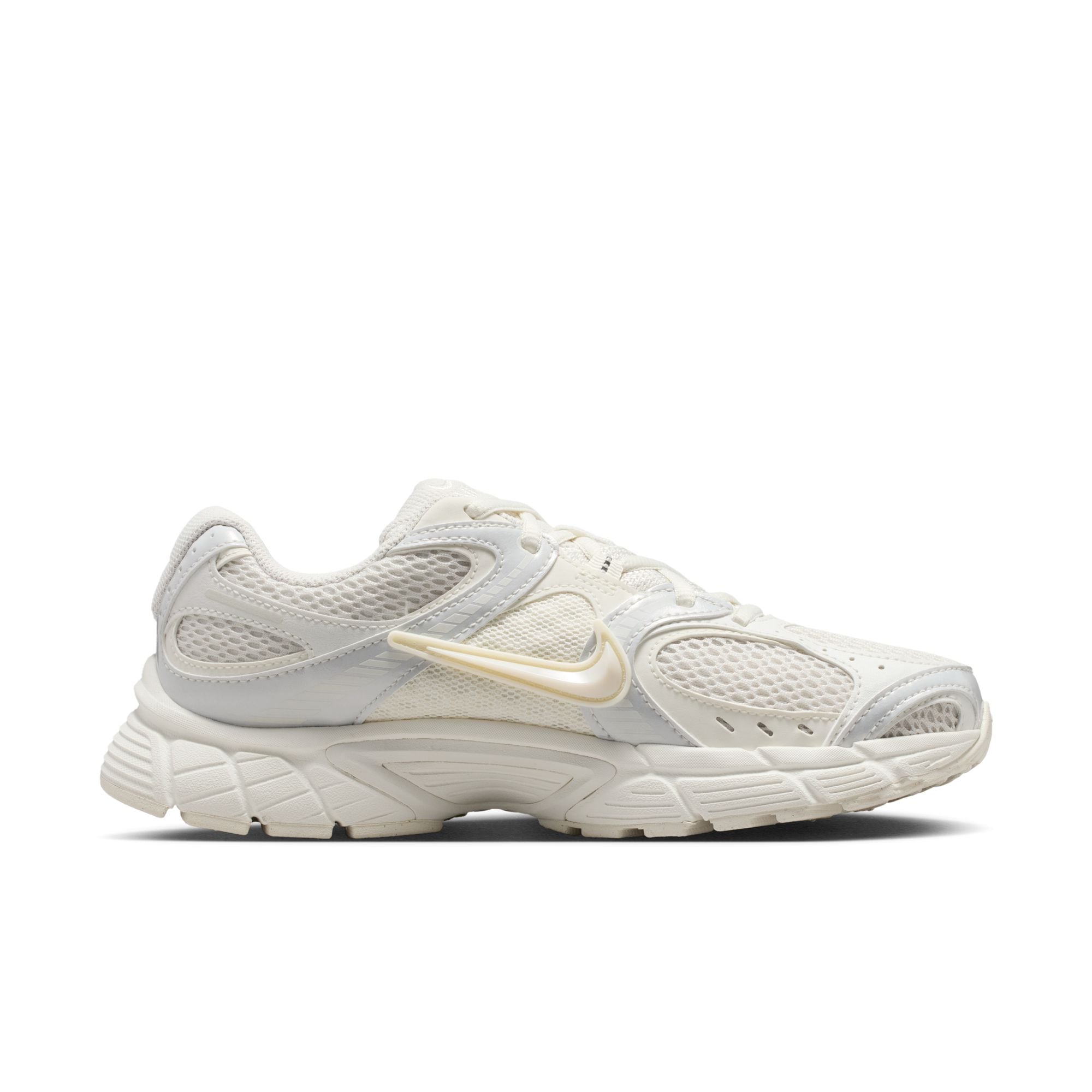 Nike Sportswear Sneaker »W V5 RNR«  inspiriert vom Design des Y2K Nike Vomero 5