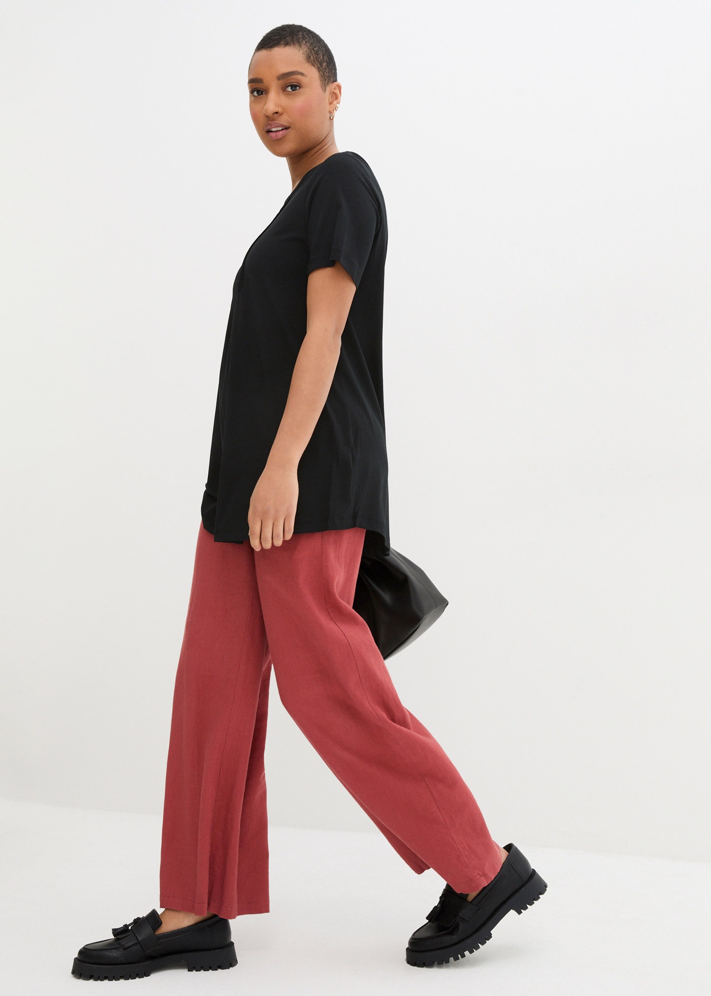 bonprix T-Shirt »T-Shirt in A-Linien-Form, kurzarm« dezente A-Linie, Kurzarm, aus Baumwolle und Viskose