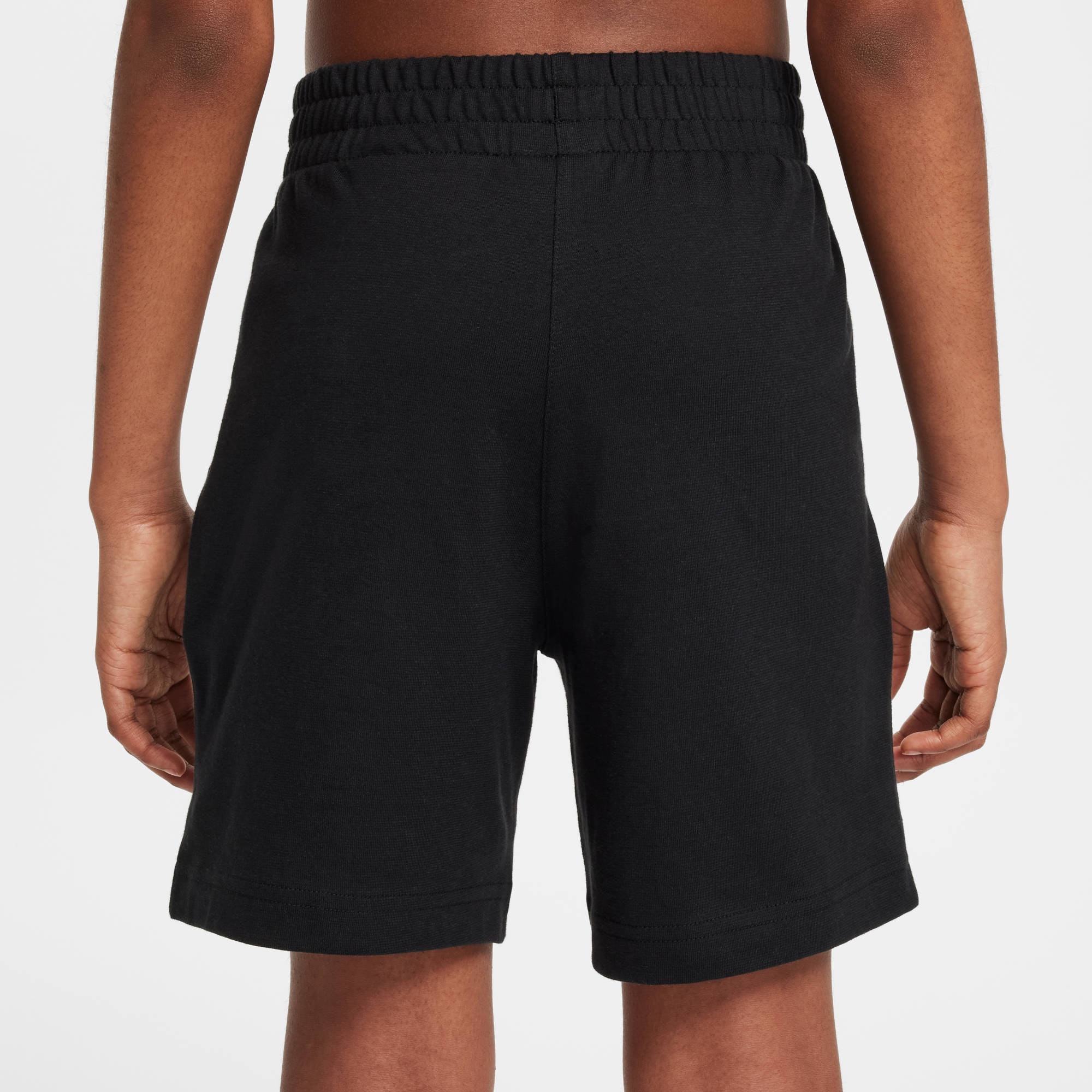 Nike Sportswear Trainingsshorts »K NSW CLUB KNIT SHORT 6IN LBR«  aus Single Jersey, elastischer Bund mit innenliegendem Kordelzug