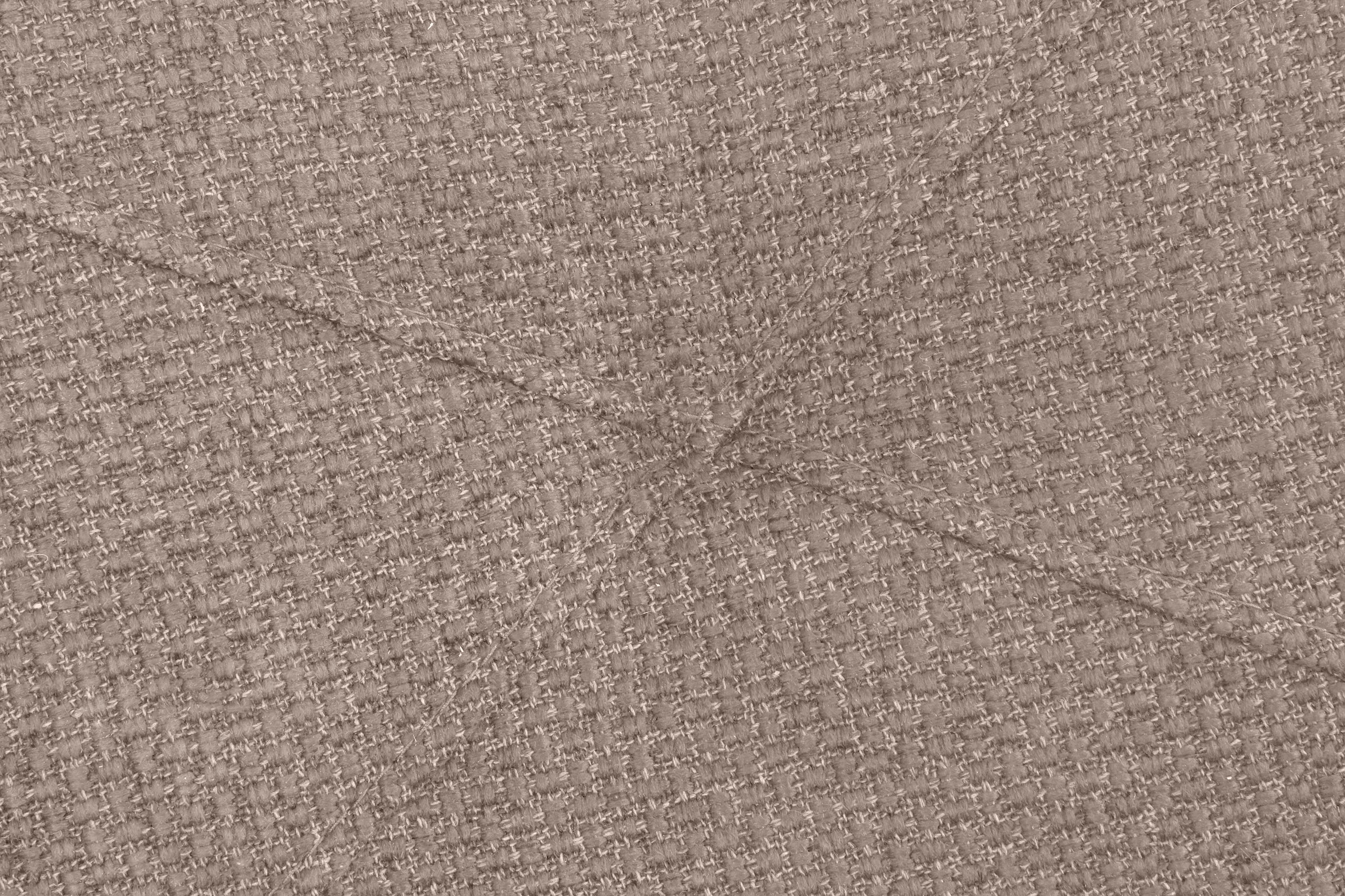 TRENDMANUFAKTUR 2-Sitzer »Chilltime, elegant und bequem, Komfortsitzhöhe 46cm, hoher Fuß« mit eleganter Kreuznaht in den Rückenkissen, Breite 167 cm
