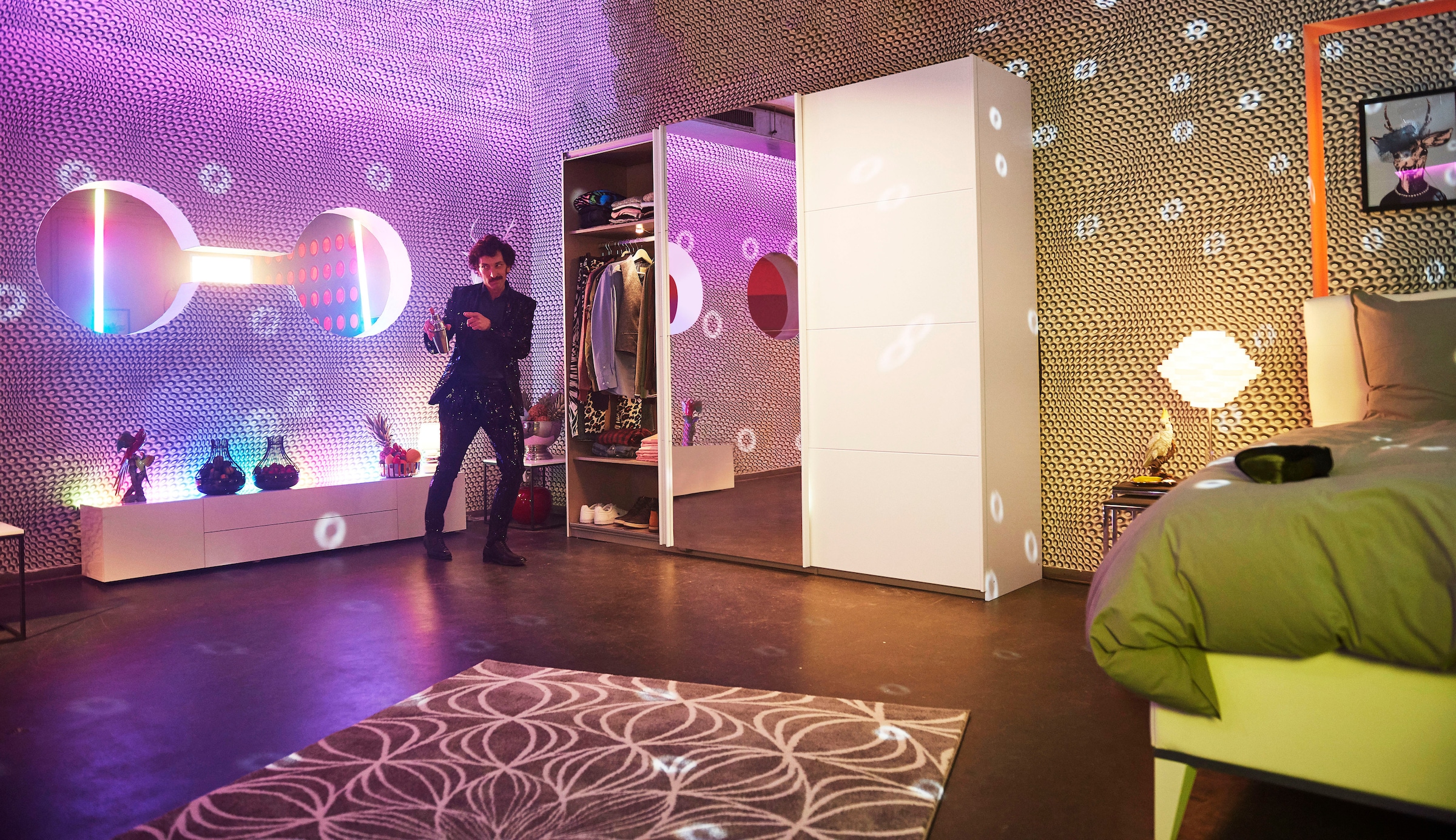 rauch Schwebetürenschrank »Kleiderschrank Schrank Garderobe Schlafzimmerschrank TUBONA« inkl. Schubkasteneinsatz und zusätzlichen Einlegeböden MADE IN GERMANY