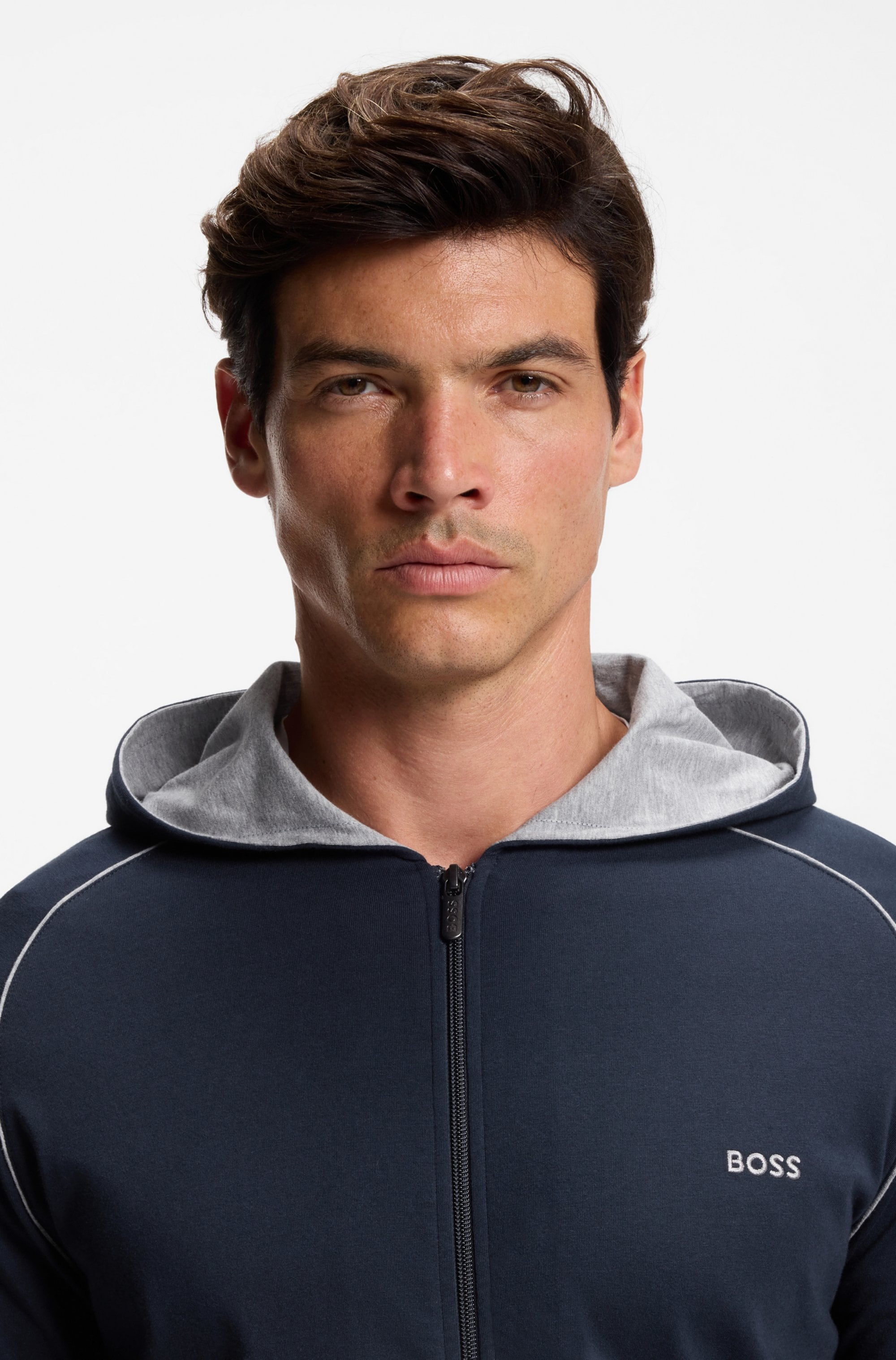 BOSS Kapuzensweatjacke »Mix&Match Jacket H«, mit BOSS Stickerei auf der Brust