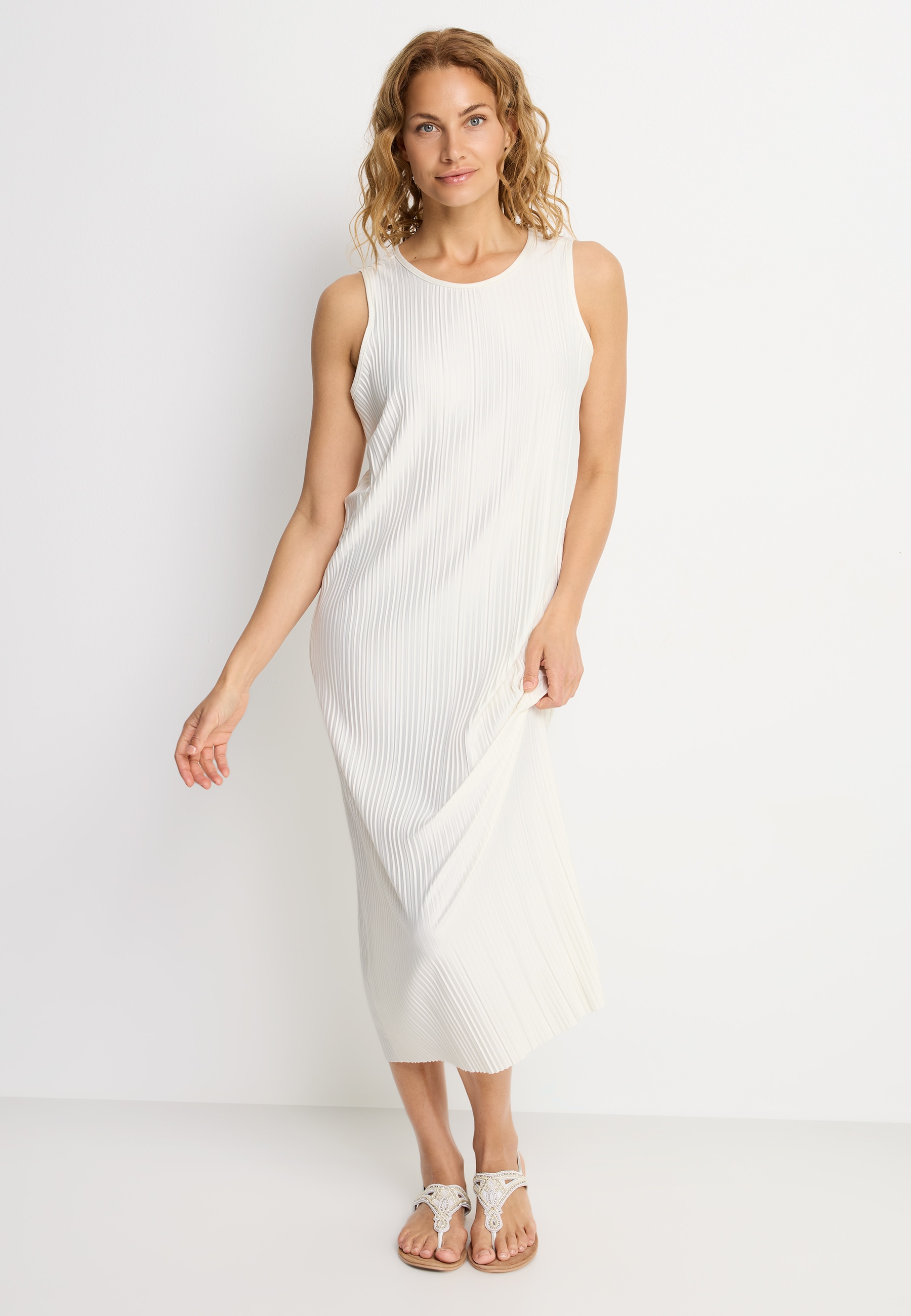 LASCANA Plisseekleid in Midilänge, Trägerkleid, Sommerkleid