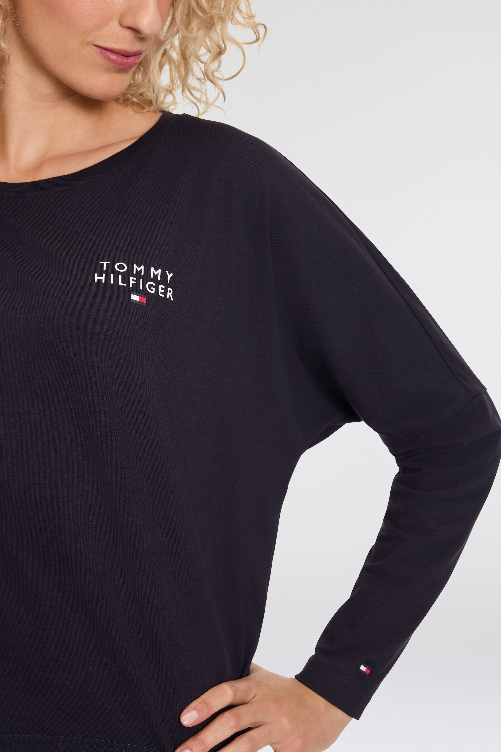 Tommy Hilfiger Underwear Langarmshirt »LONG SLEEVE T-SHIRT«, mit interessanten Ärmeldetails und Tommy Hilfiger Markenlabel