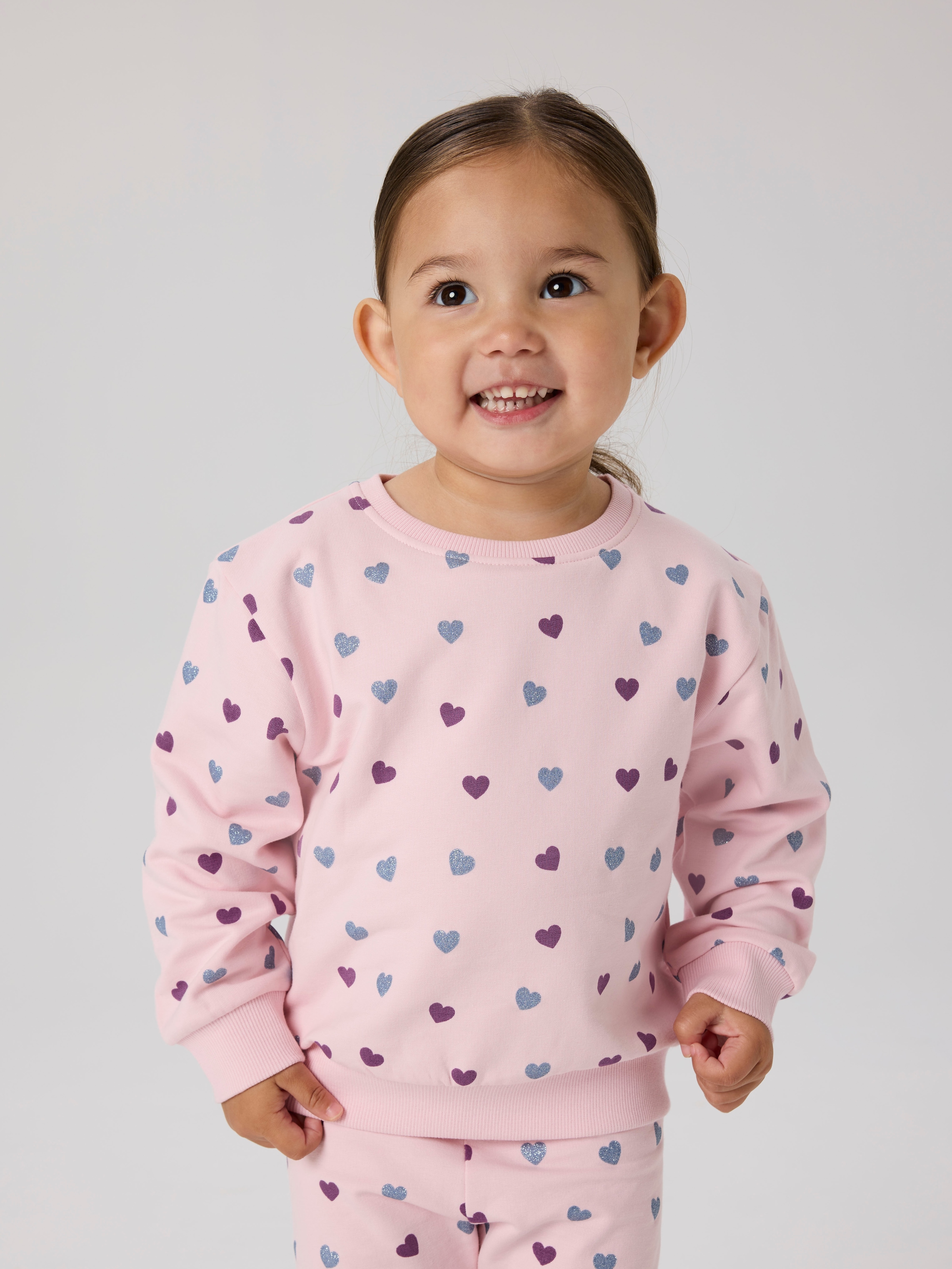 Name It Sweatshirt »NMFSOLEA LS NREG SWE BRU«, Baumwollmischung, Glitzerdetails, Druck, Langarm
