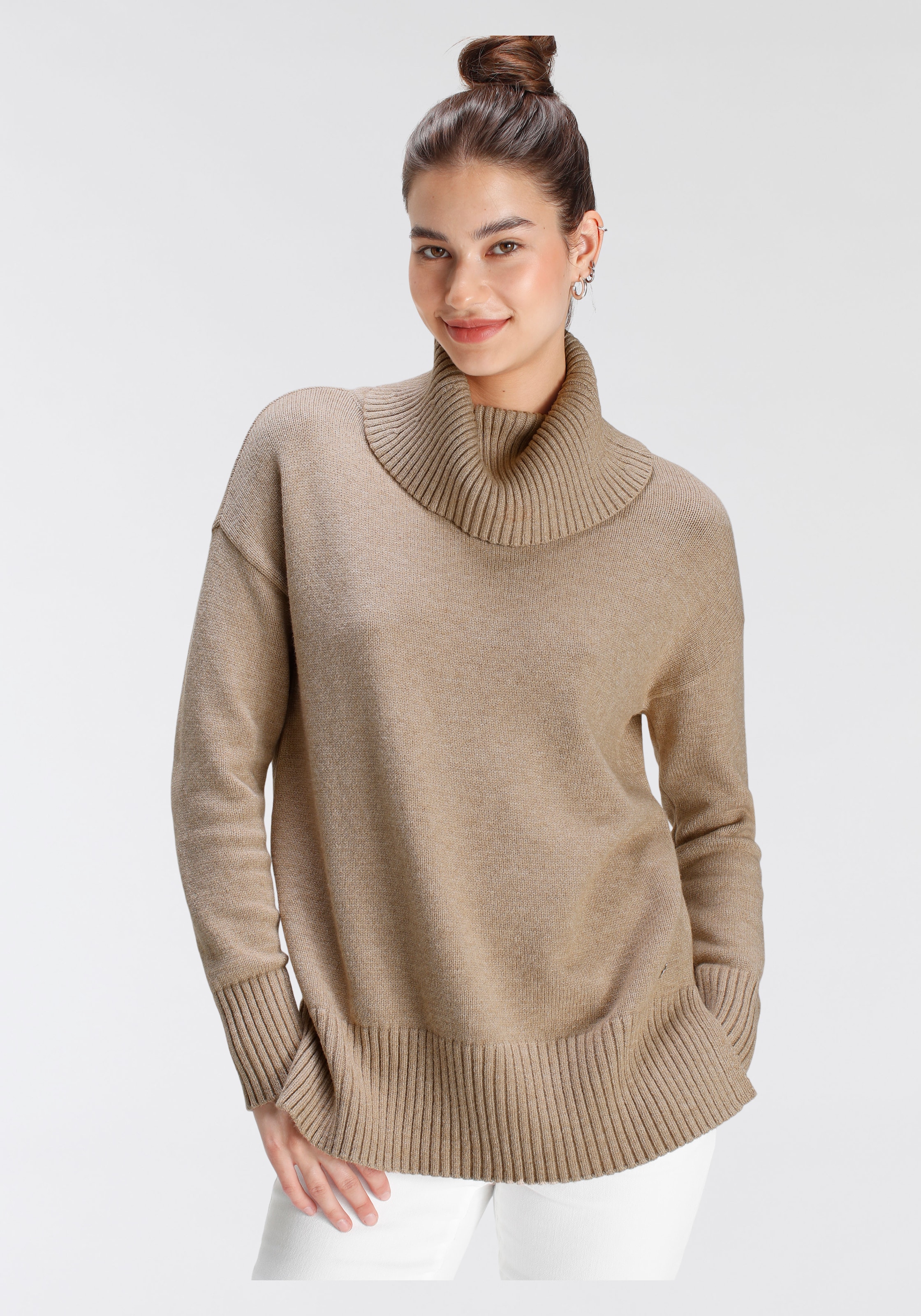 Rollkragenpullover, mit Rippdetails