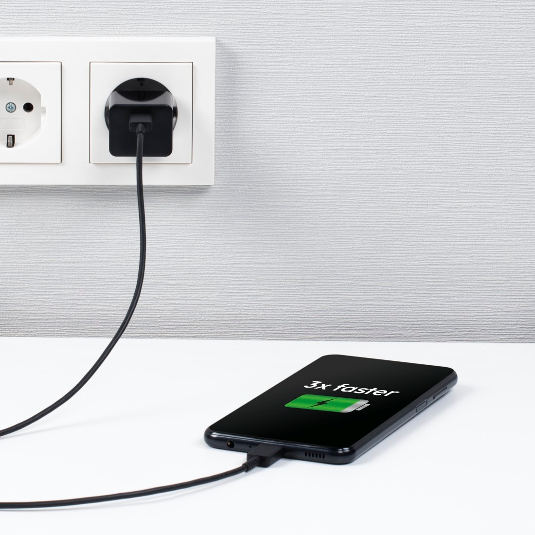 Hama Schnelllade-Gerät »Schnellladegerät, USB-C, PD/Qualcomm®, Mini-Ladegerät, 25 W, Schwarz«
