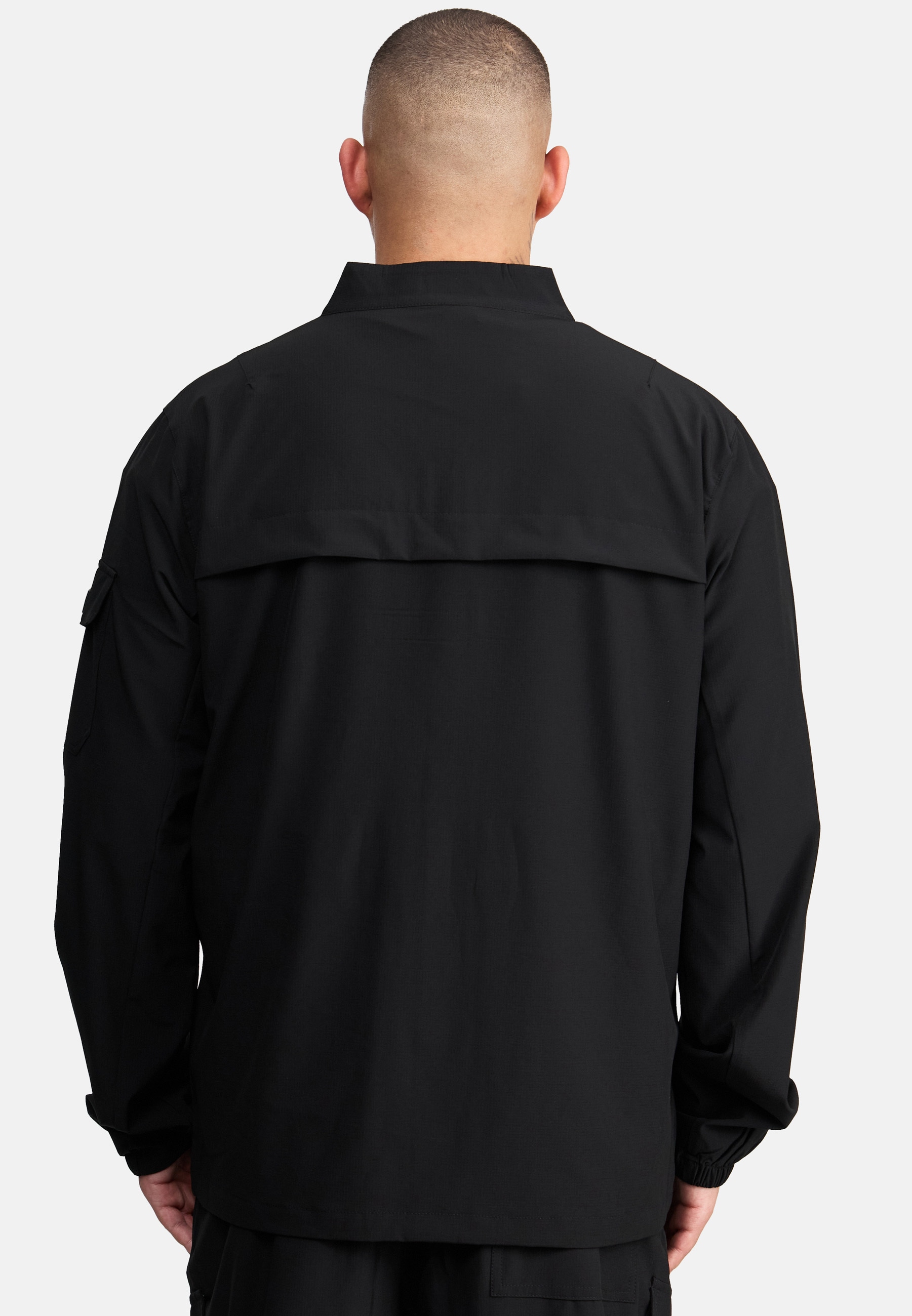 trueprodigy Sommerjacke »Henry Eingrifftaschen mit Reißverschluss und badge« ohne Kapuze