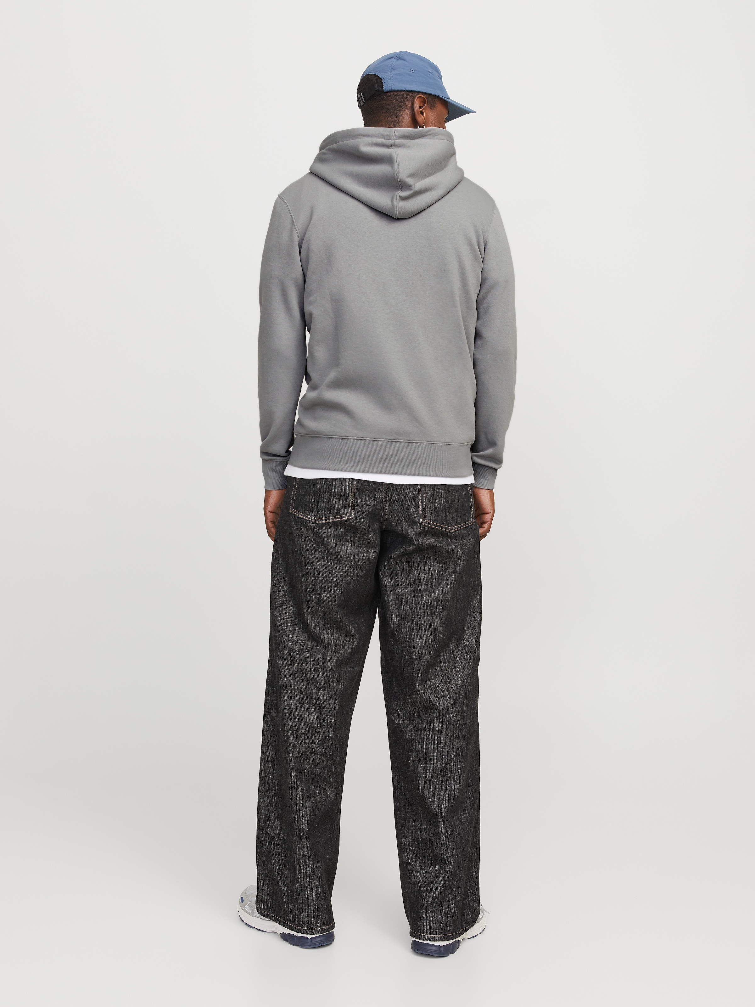 Jack & Jones Kapuzensweatjacke »JJESTAR BASIC SWEAT ZIP HOOD NOOS«, mit Kapuze