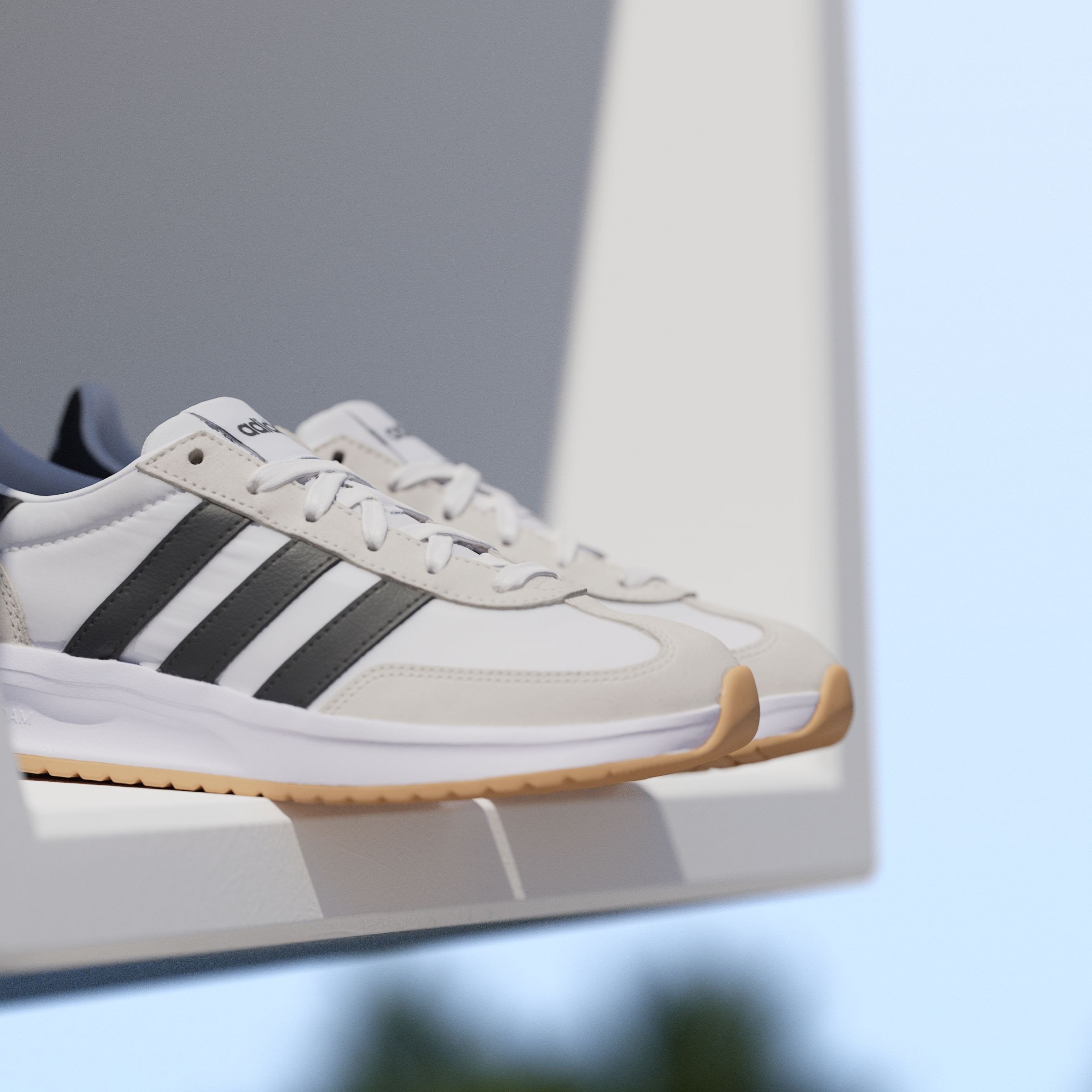 adidas Sportswear Sneaker »RUN 70S 2.0«, inspiriert vom Design des SL72