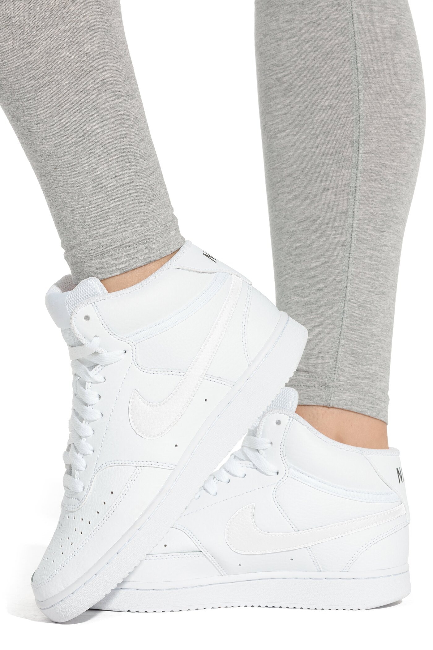 Nike Sportswear Sneaker »Wmns Court Vision Mid«, Design auf den Spuren des Air Force 1
