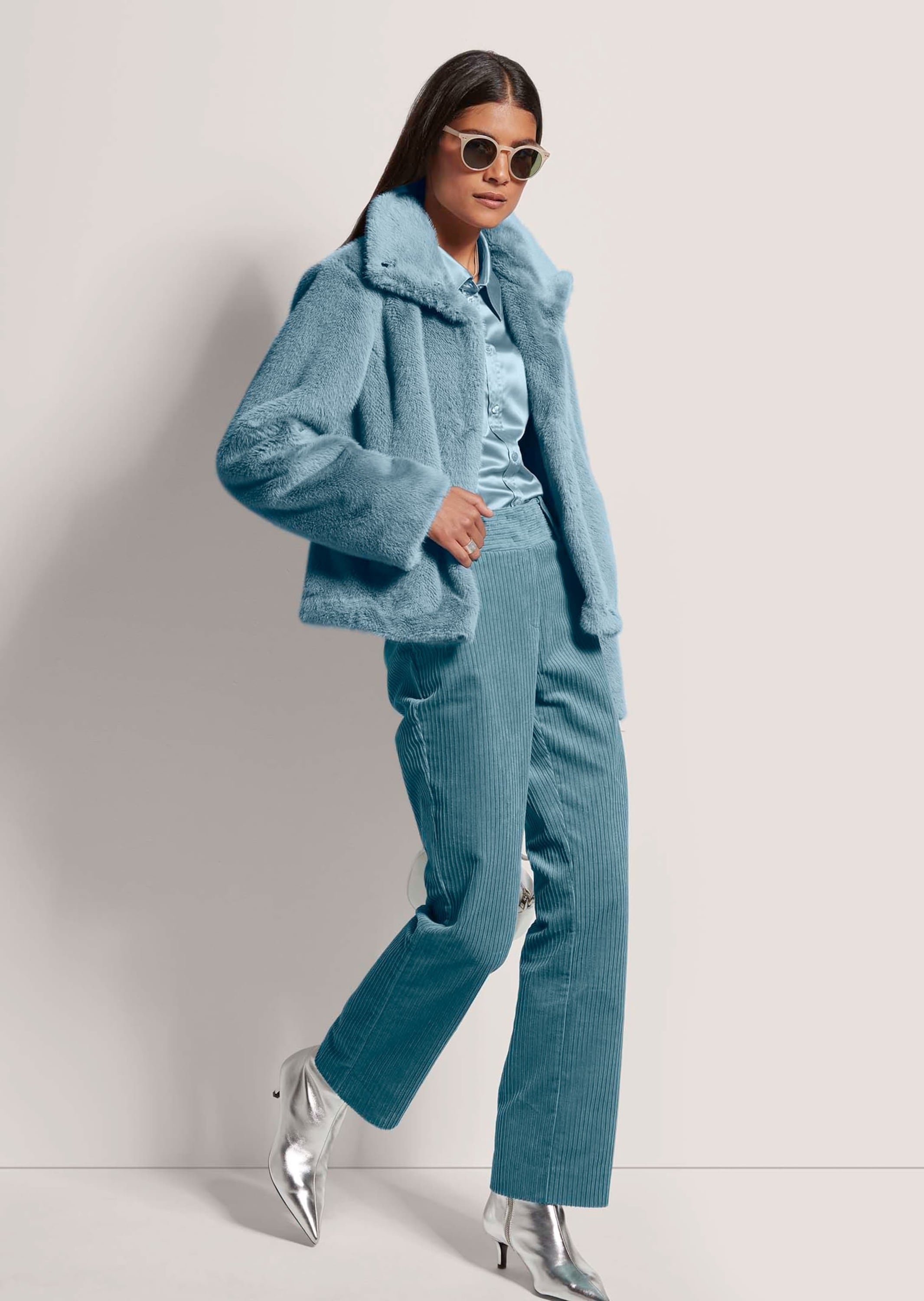 MADELEINE Kurzjacke »Jacke Webpelz-Kurzjacke mit Stehkragen« Stehkragen