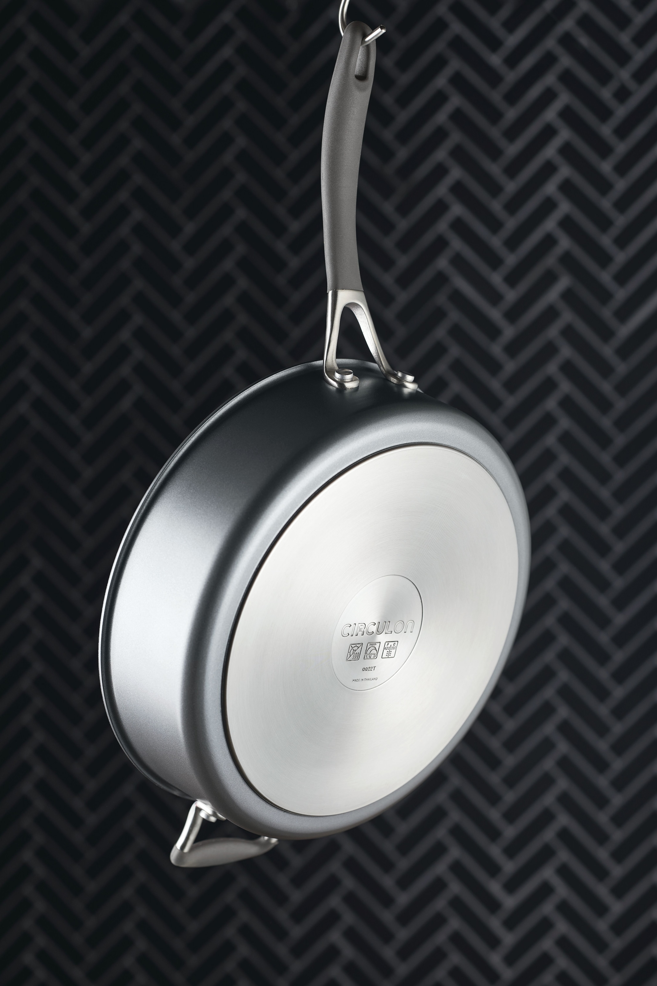 Circulon Schmorpfanne »Circulon A1 Schmorpfanne mit Gegengriff, 28 cm, 4,7 Liter« Edelstahl 1 Stk. tlg. dreilagig beschichtet, kratzfest, spülmaschinenfest