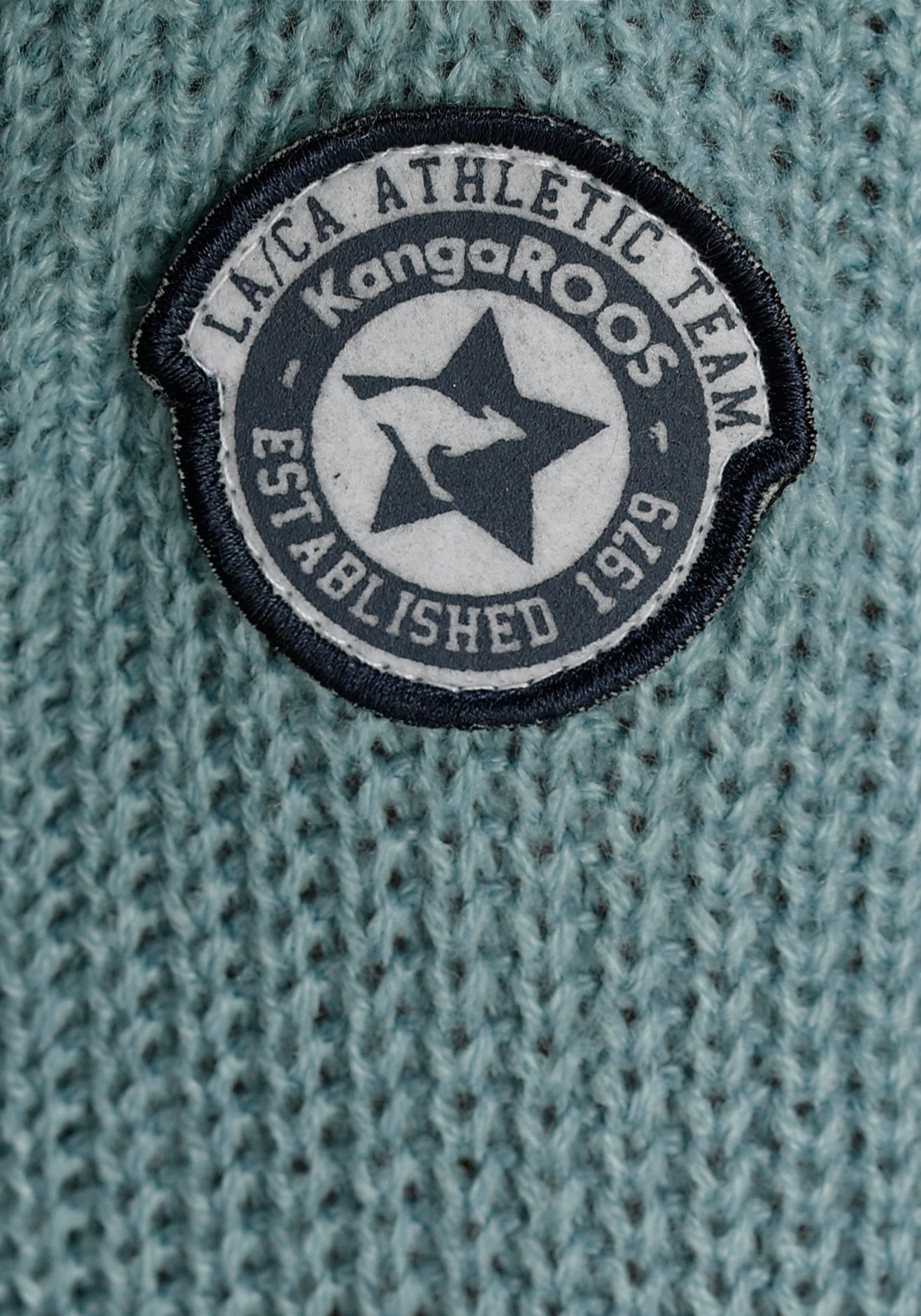KangaROOS Strickjacke, aus kuscheligem Strick