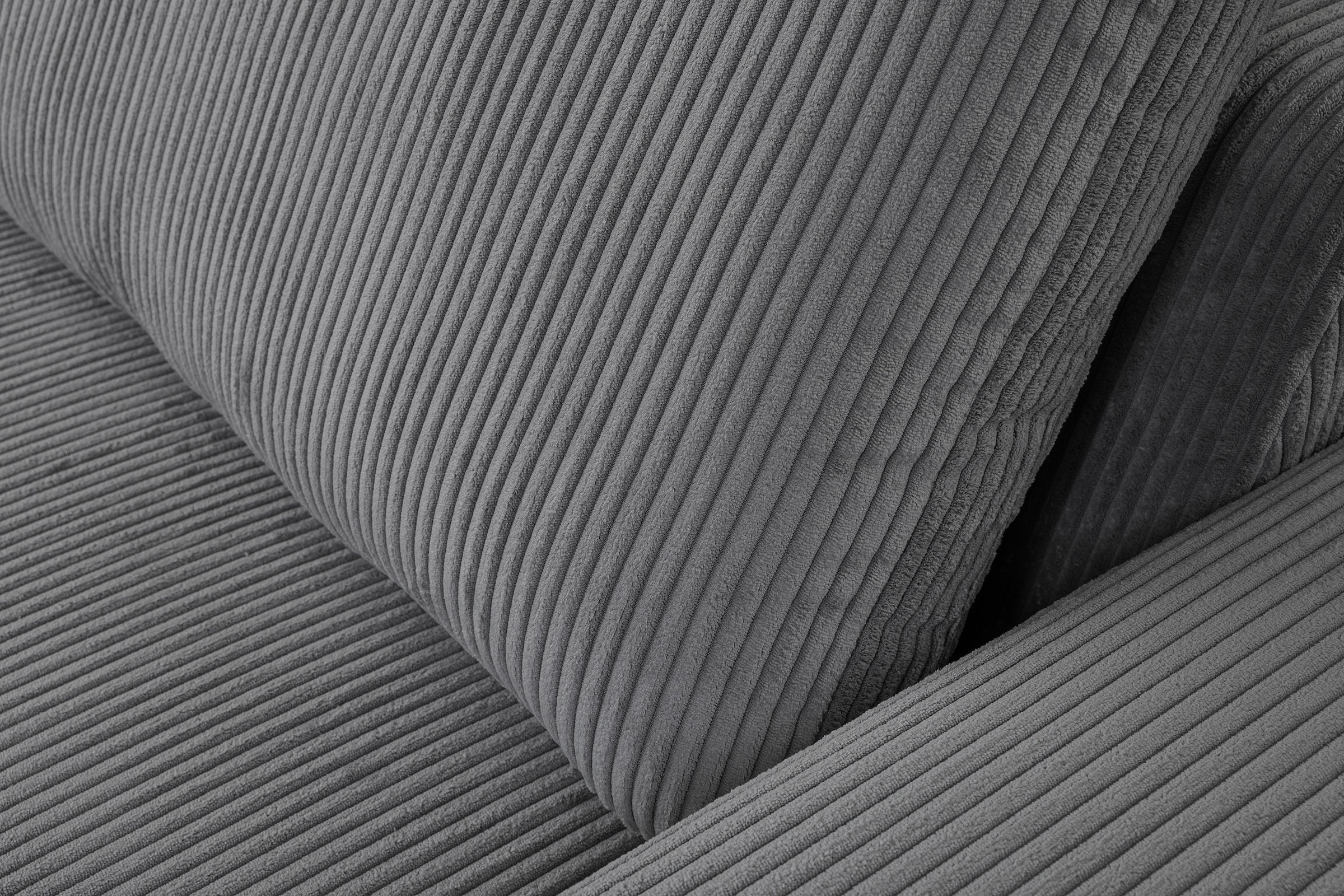 WERK2 Ecksofa »Rio, 262 cm breit, aktuelles Design, breite Armlehnen« Cord, L-Form