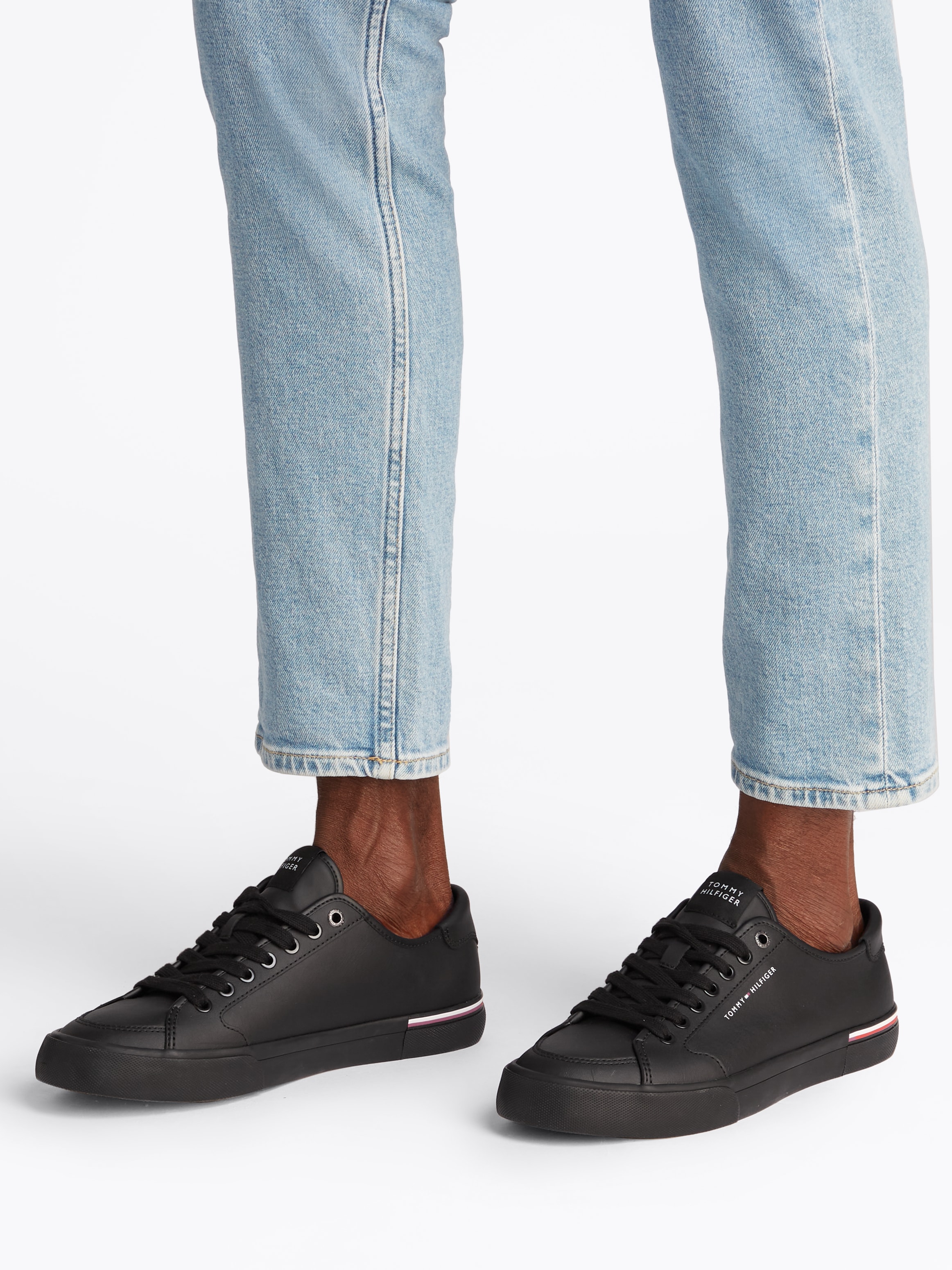 Tommy Hilfiger Sneaker »CORE CORPORATE VULC LEATHER«, Freizeitschuh, Halbschuh, Schnürer mit Logoschriftzug