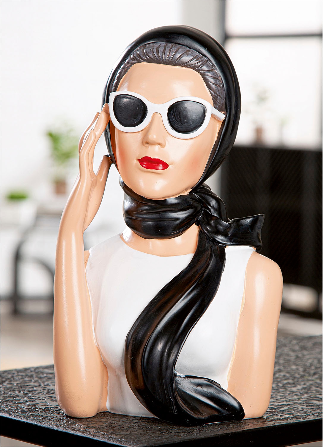 GILDE Dekofigur »Figur Frau Lady Audrey schwarz; weiß H. 27,5 cm«