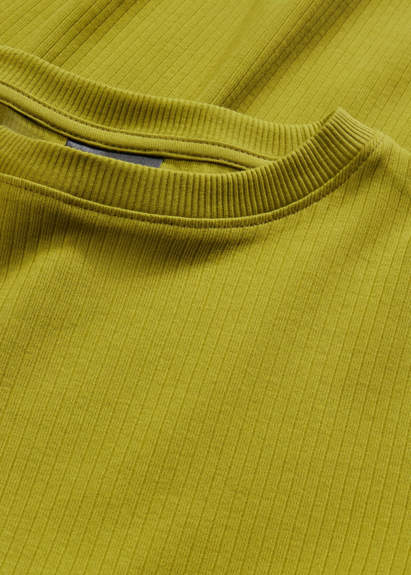 bonprix Langarmshirt »Geripptes Langarmshirt aus reiner Baumwolle« Slim fit Passform, ohne Kragen, aus reiner Baumwolle, unifarben