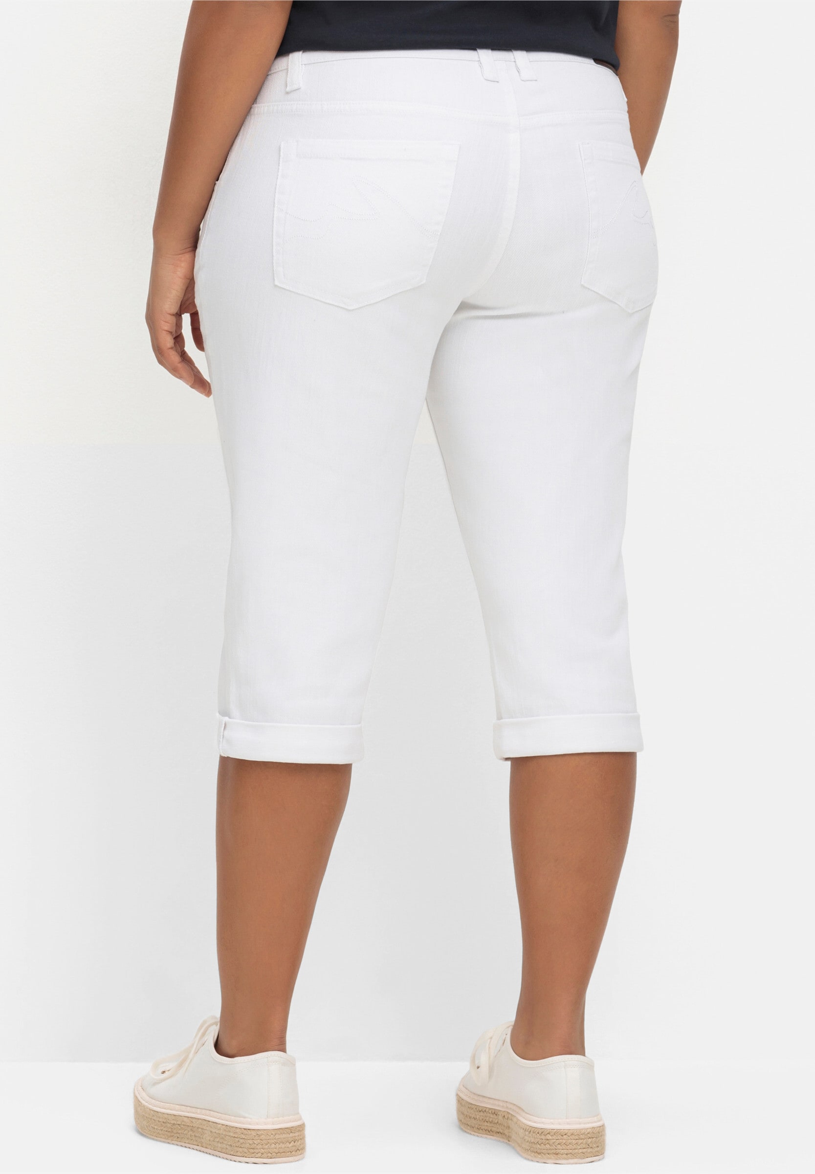 Sheego 5-Pocket-Jeans »3/4-Jeans Caprijeans mit Used-Effekten« "Die Schmale" mit Used-Effekten