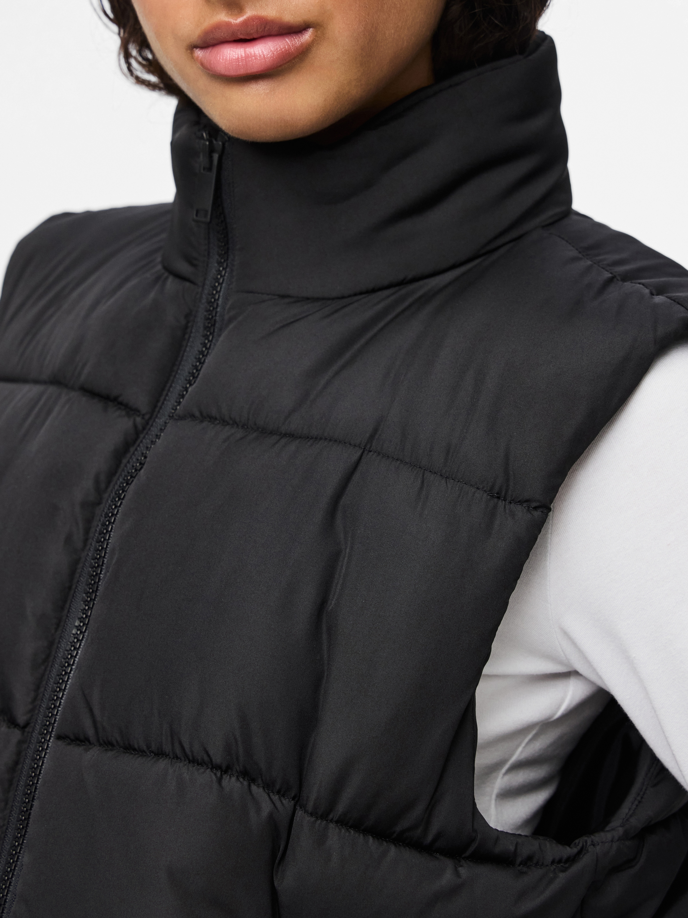 pieces Steppweste »PCBEE NEW SHORT PUFFER VEST NOOS BC« Kunstfaser