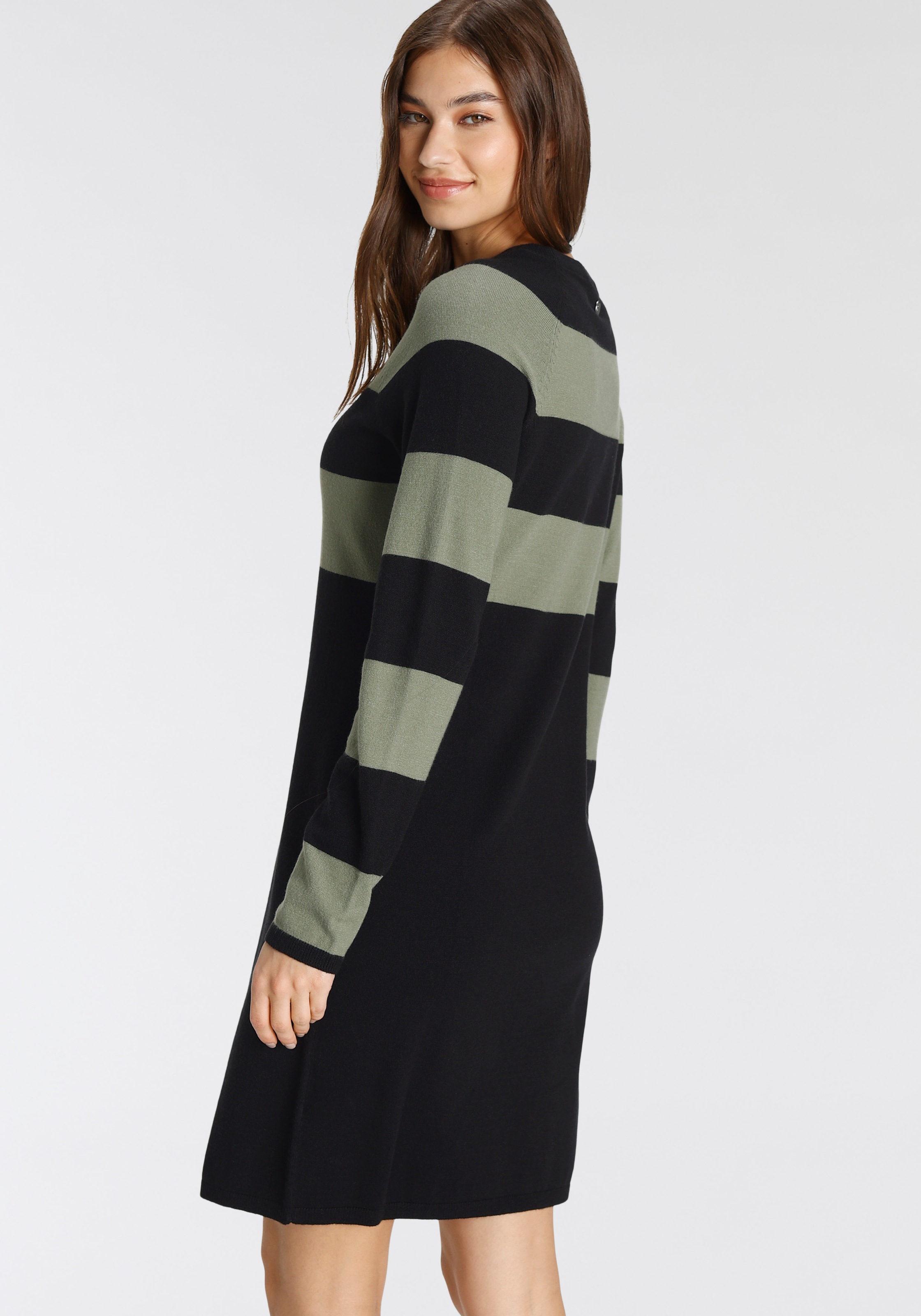 Tamaris Strickkleid, lässiger, casual Look, aus Viskosemischung, langärmlig